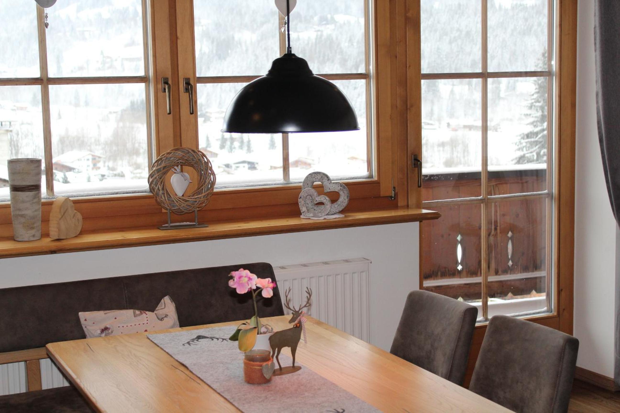 Two-Bedroom Apartment with Balcony photo 3