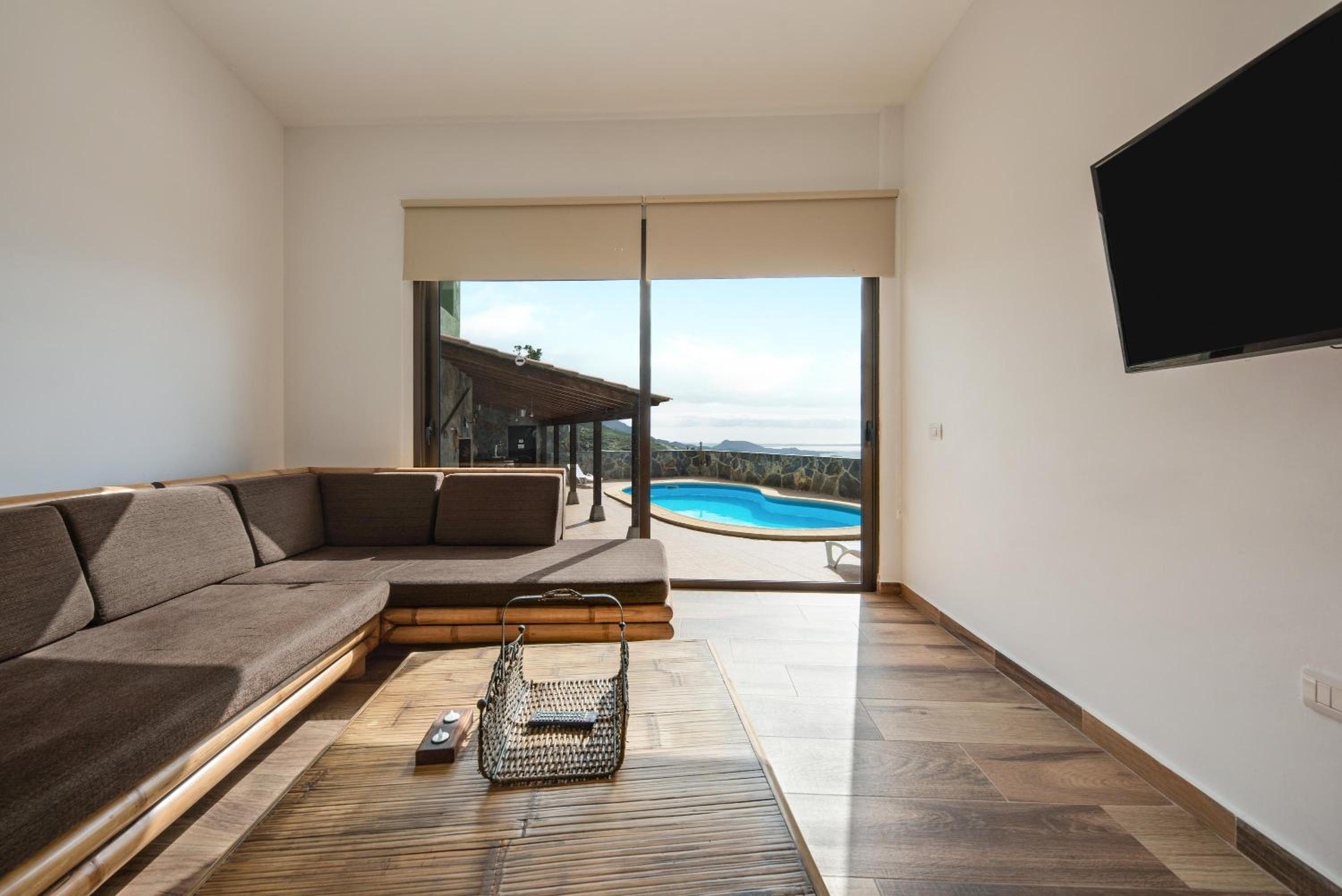 Villa with Sea View - Photo 7
