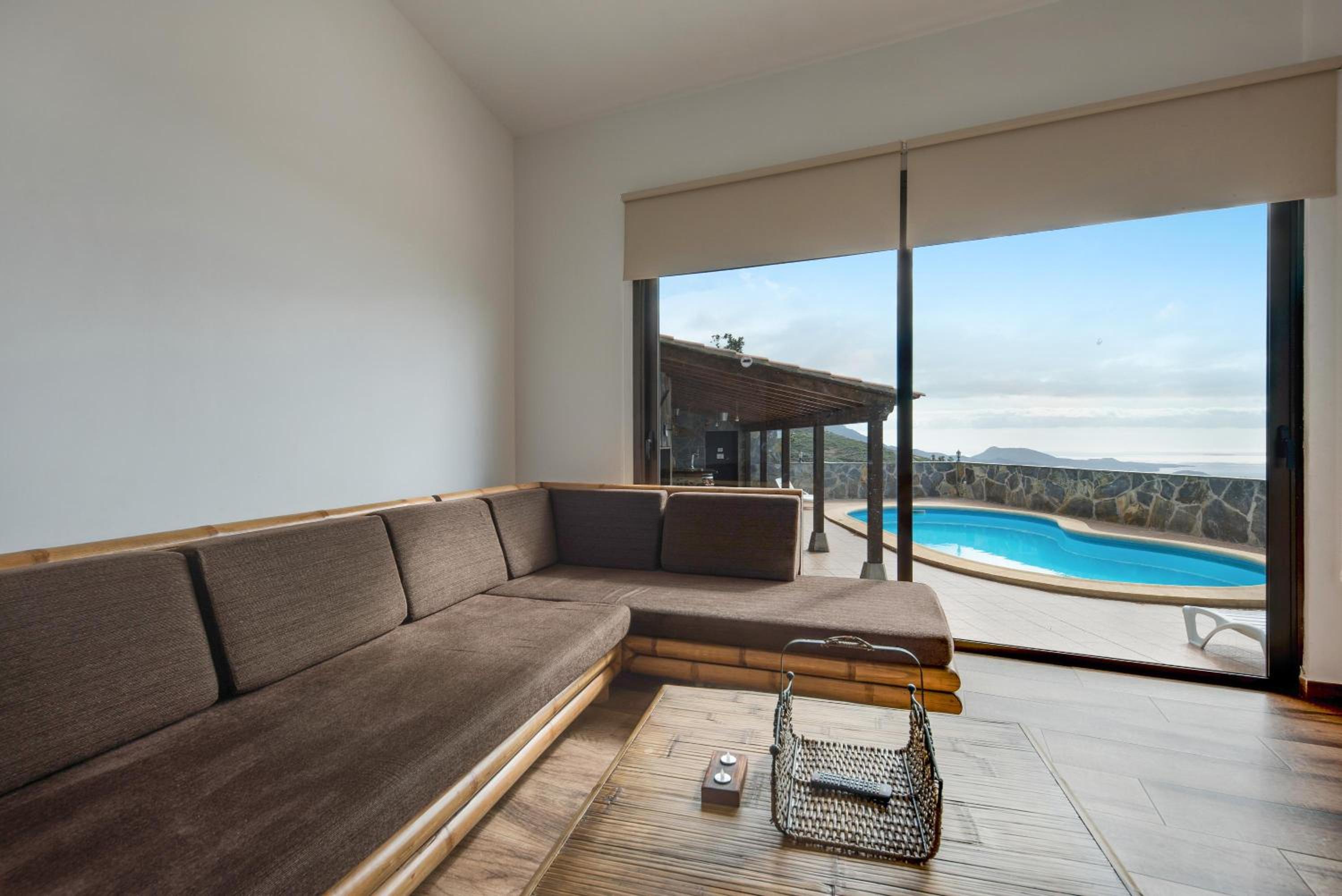 Villa with Sea View - Photo 1