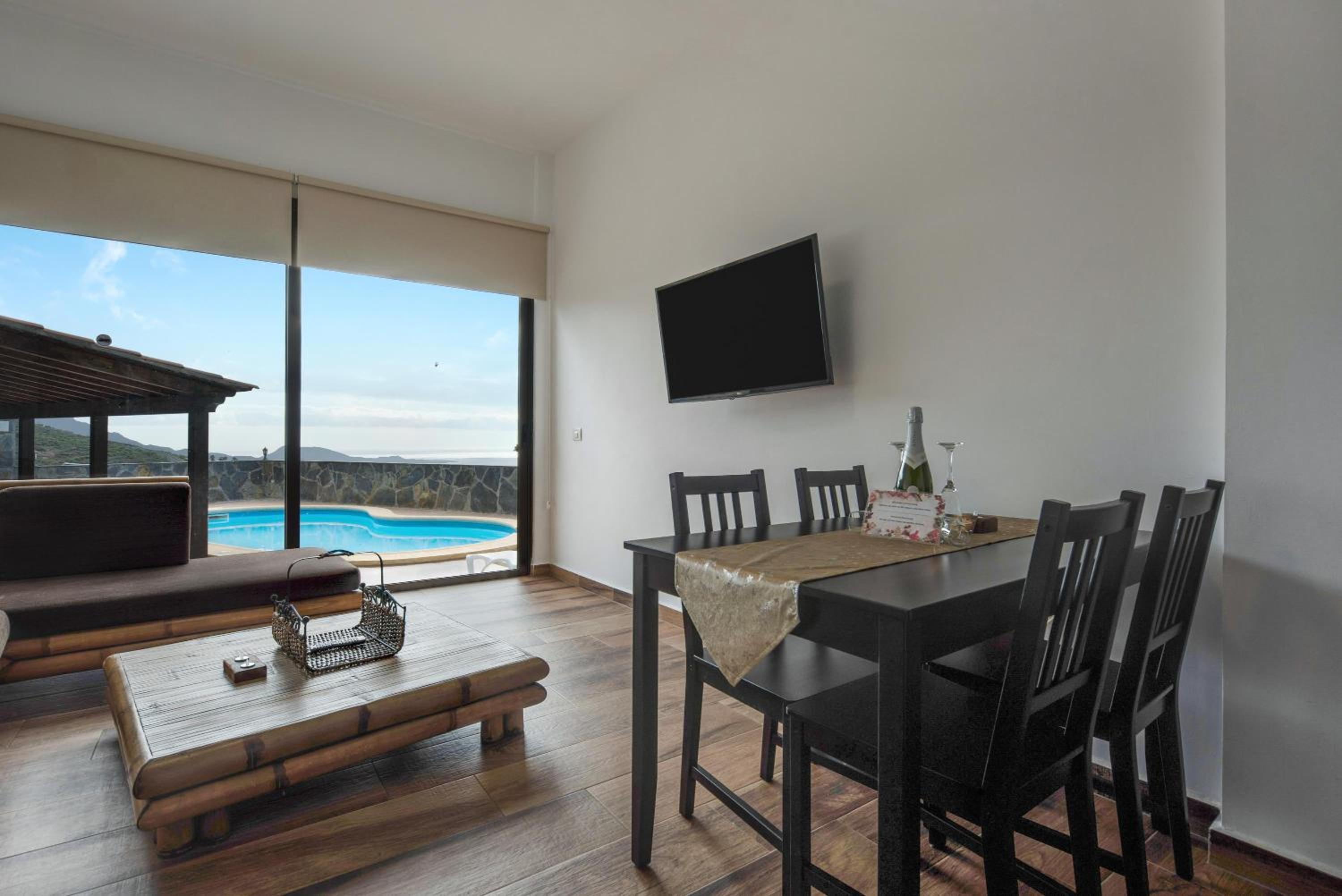 Villa with Sea View - Photo 13