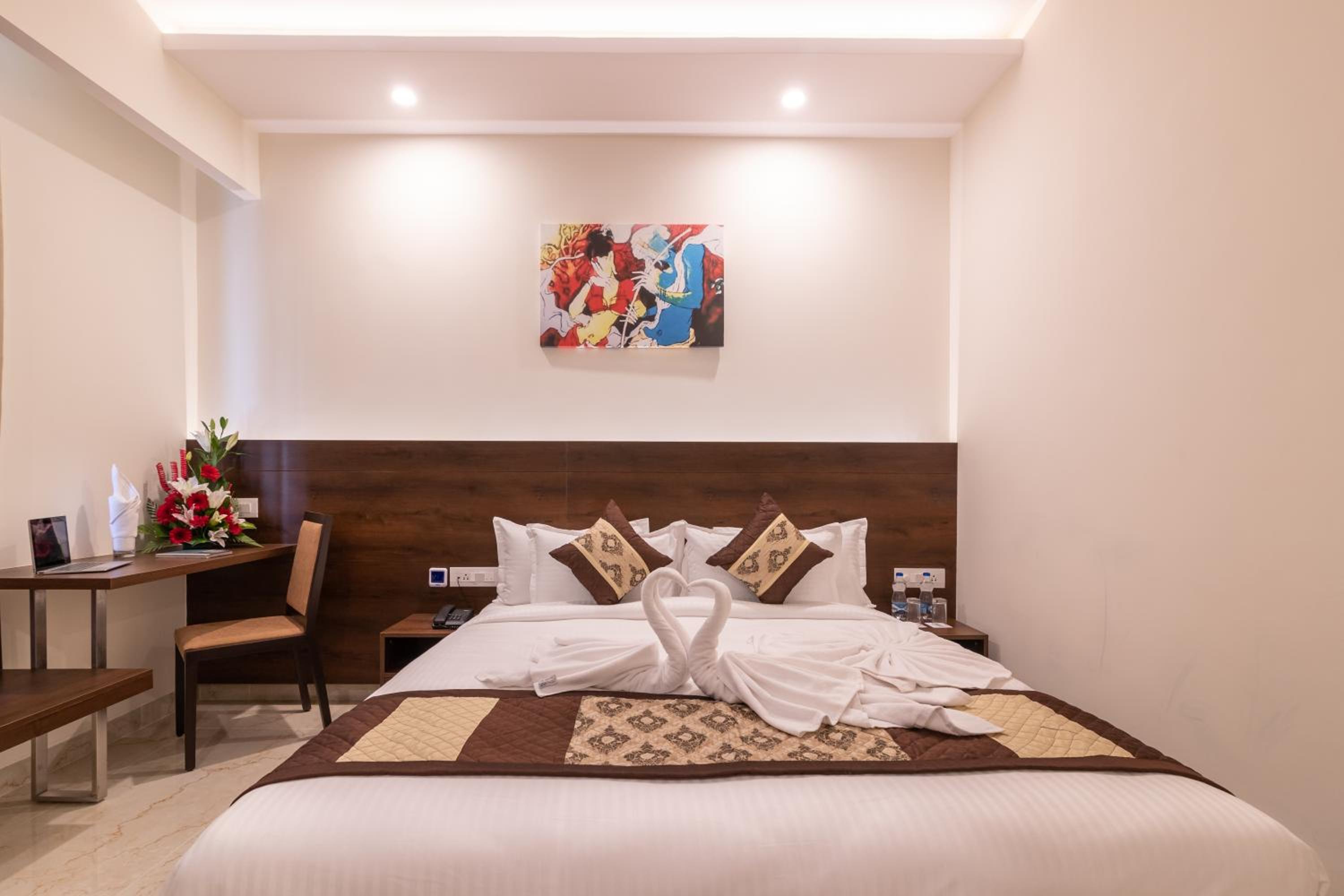 Deluxe Room - Photo 10