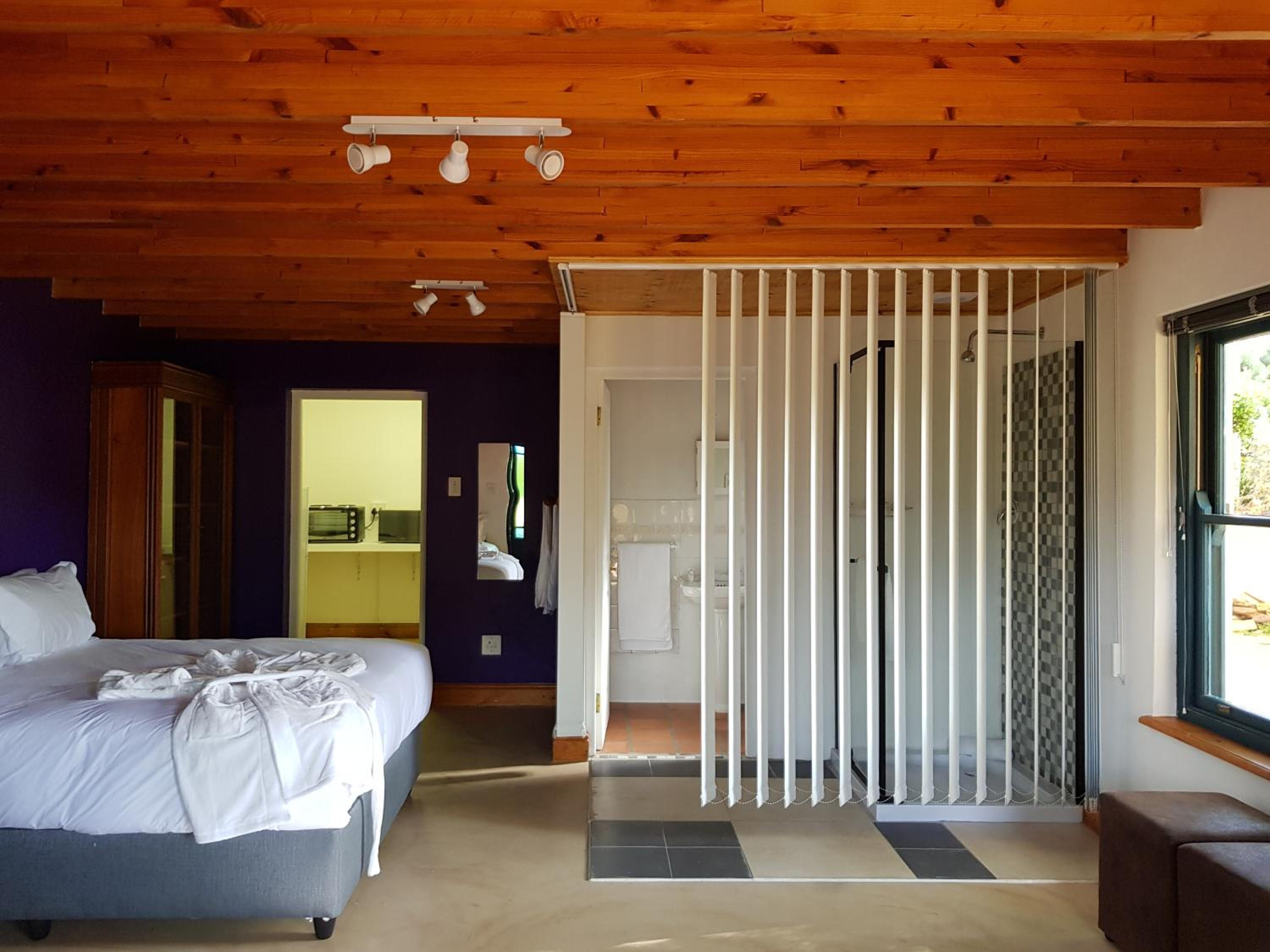 Family Room with Garden View - Photo 5