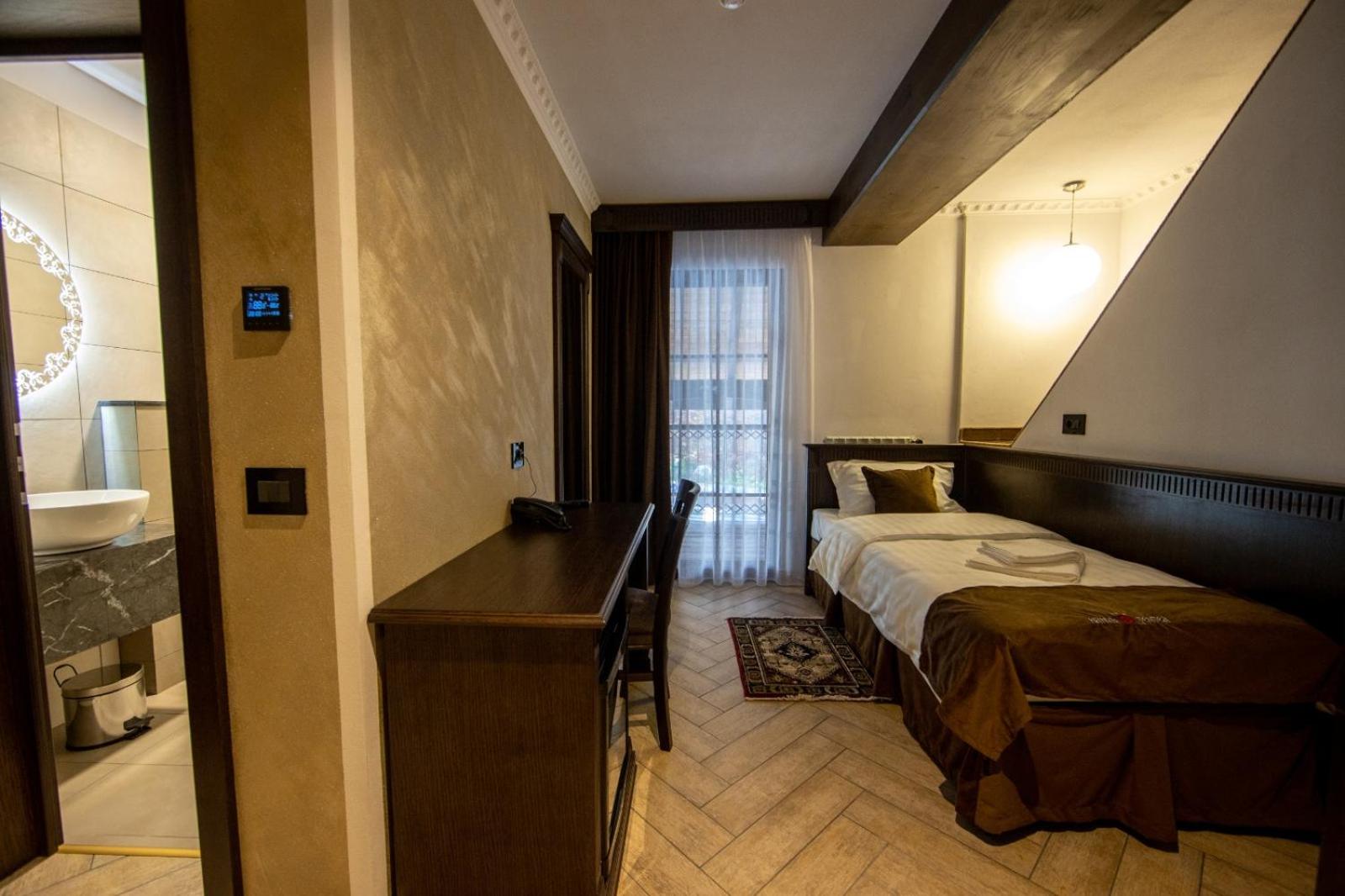 Single Room With Balcony