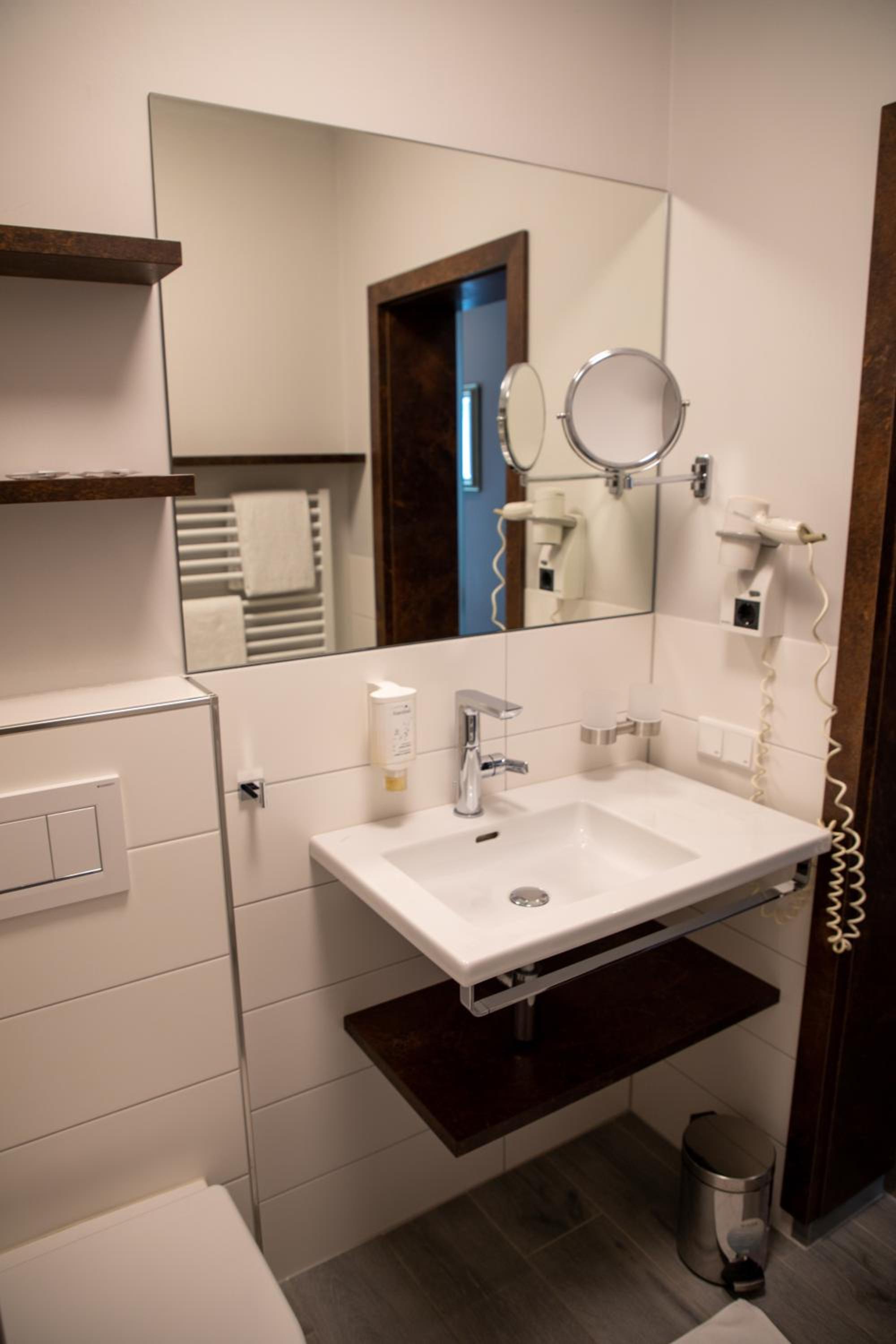 Double Room - Photo 2