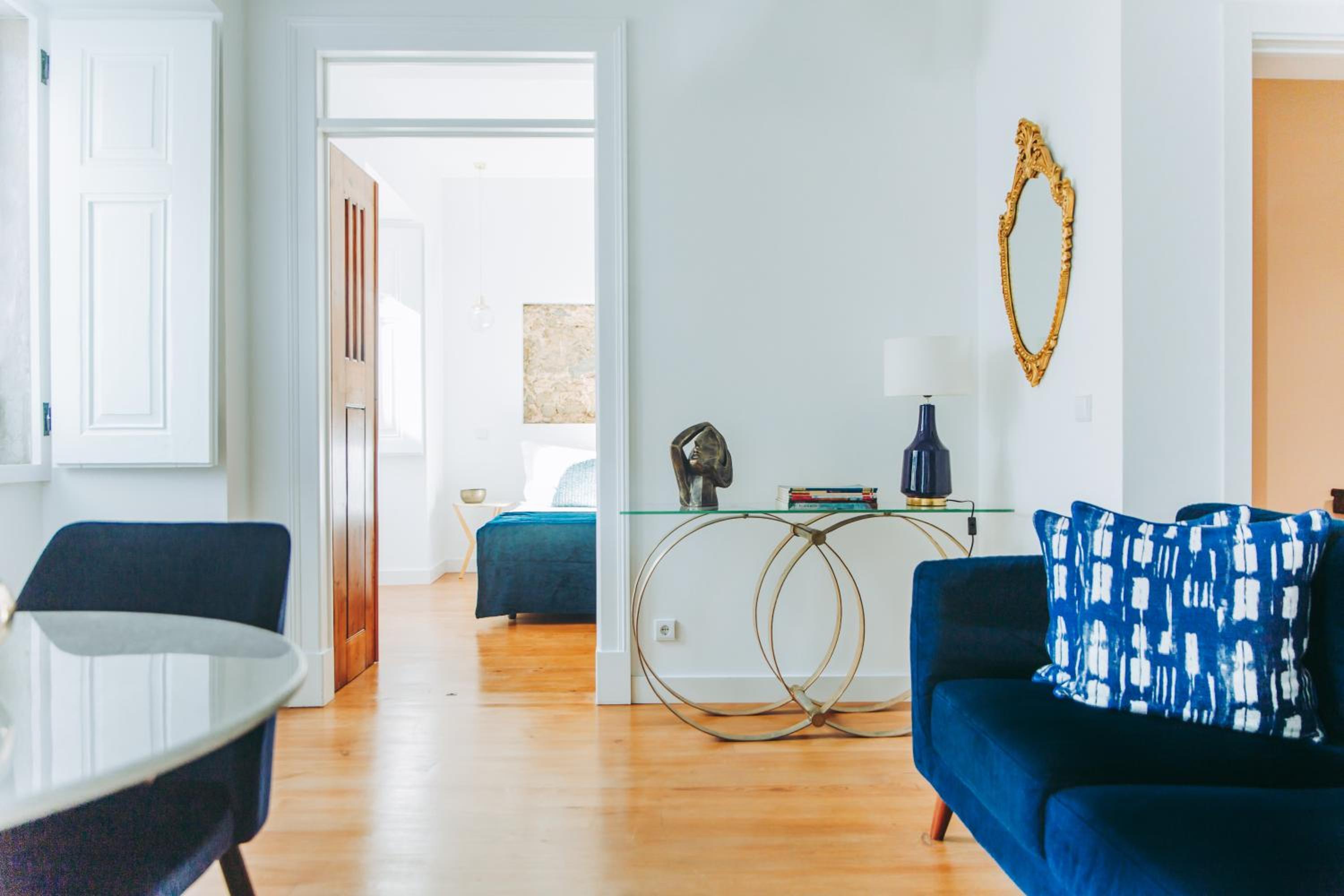 One-Bedroom Apartment - Photo 1