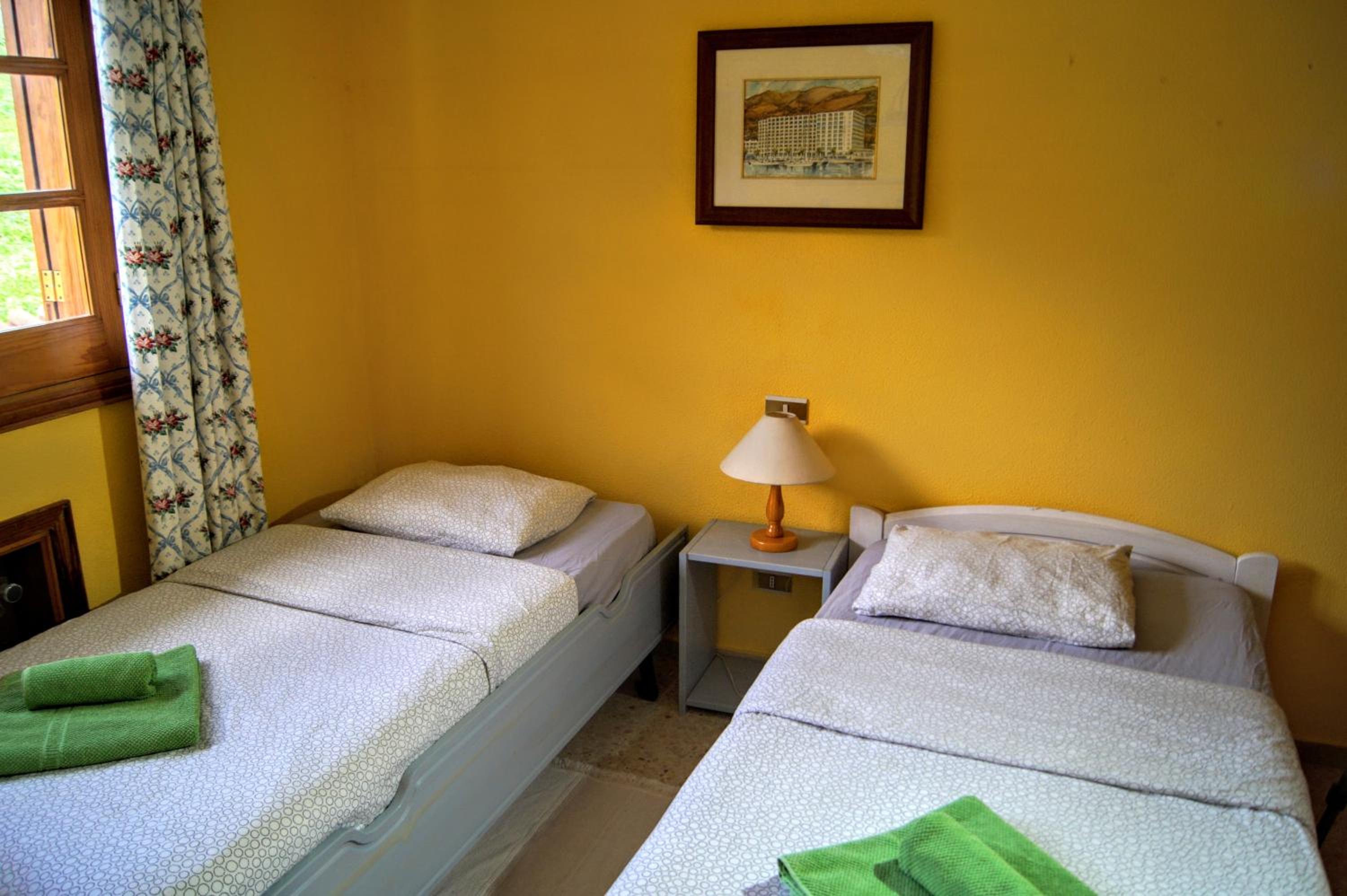 Habitación Doble con Baño Compartido