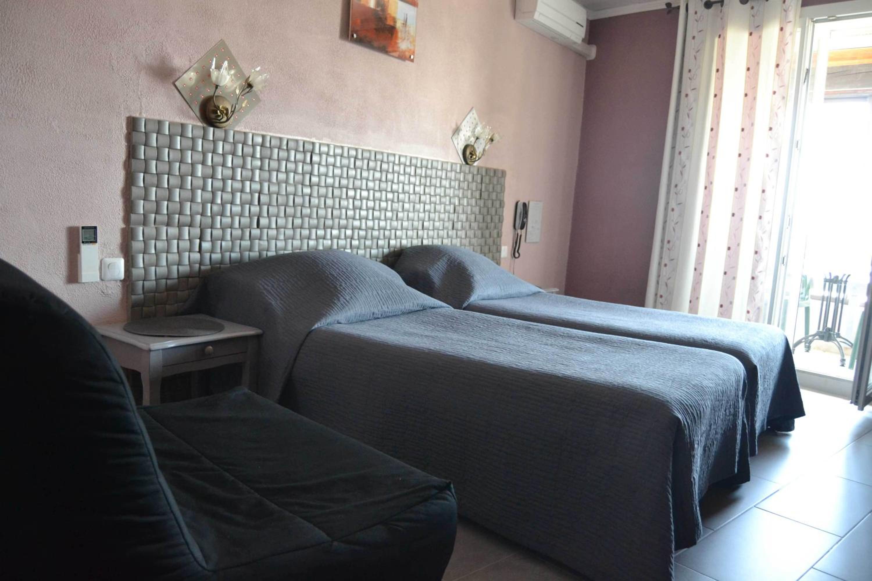 Premium Twin Room with bathroom, balcony and sea view photo 1