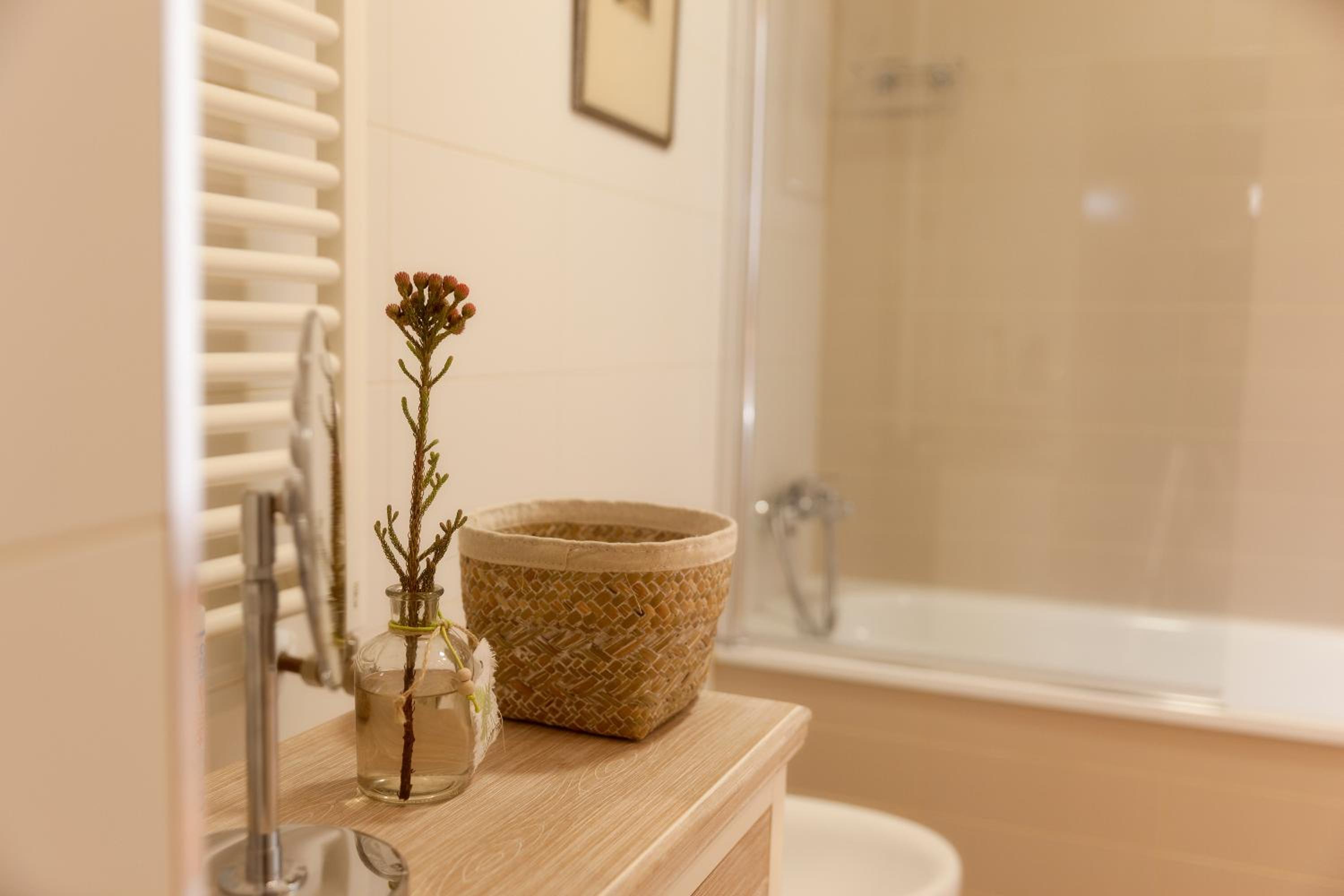 Double or Twin Room with Garden View - Photo 3