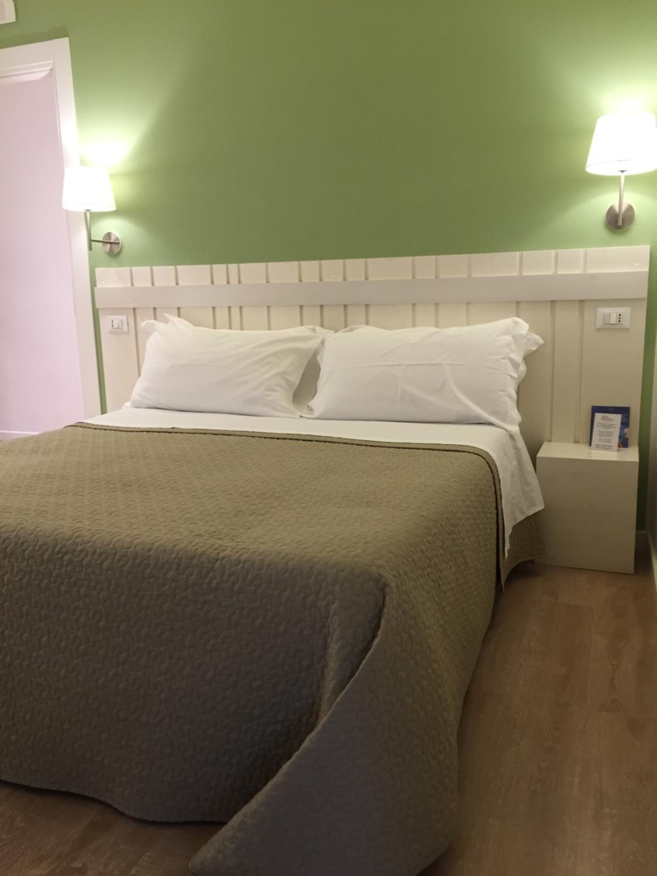 Standard Double Room photo 1