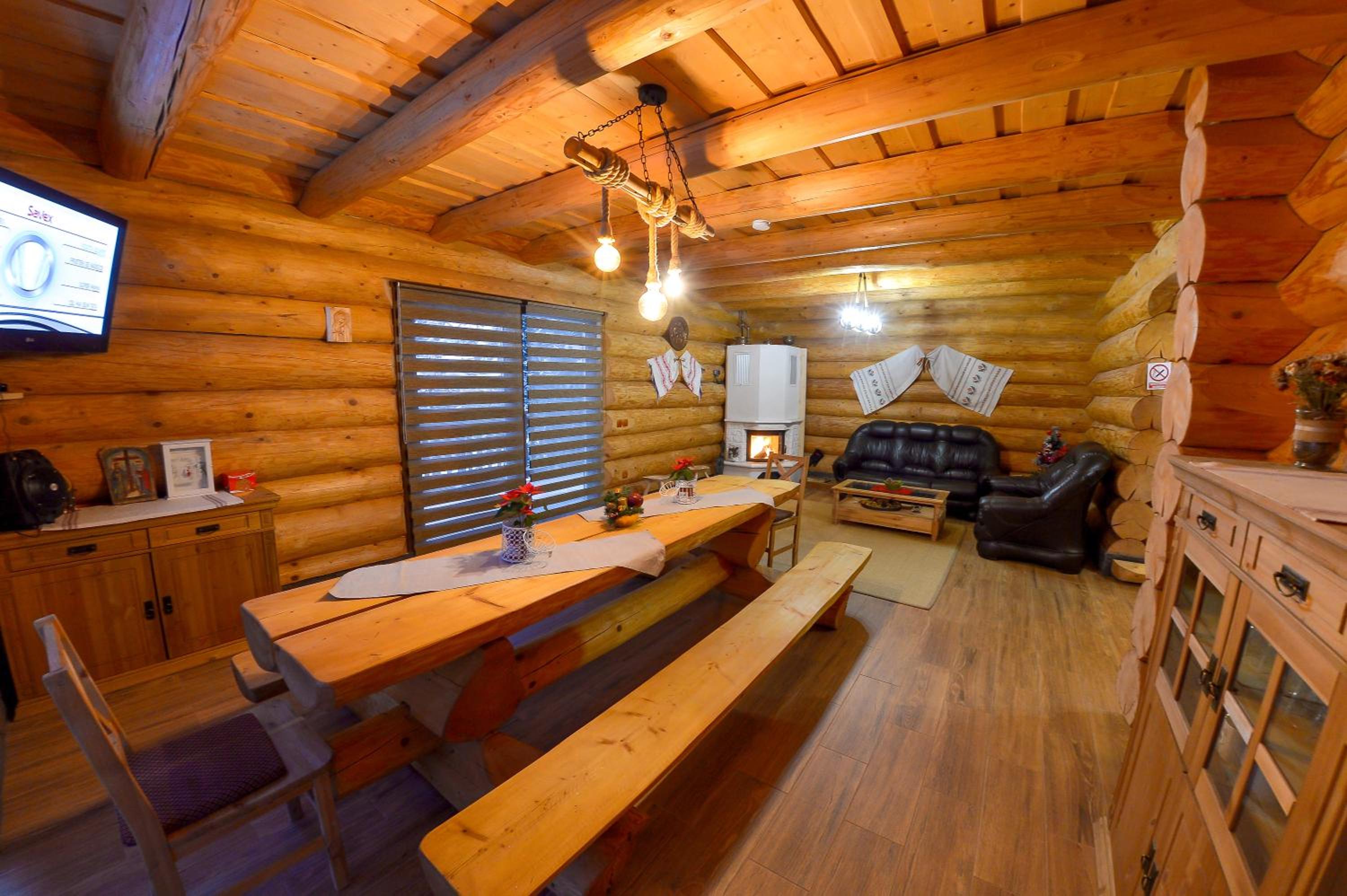 Five-Bedroom House - Photo 1