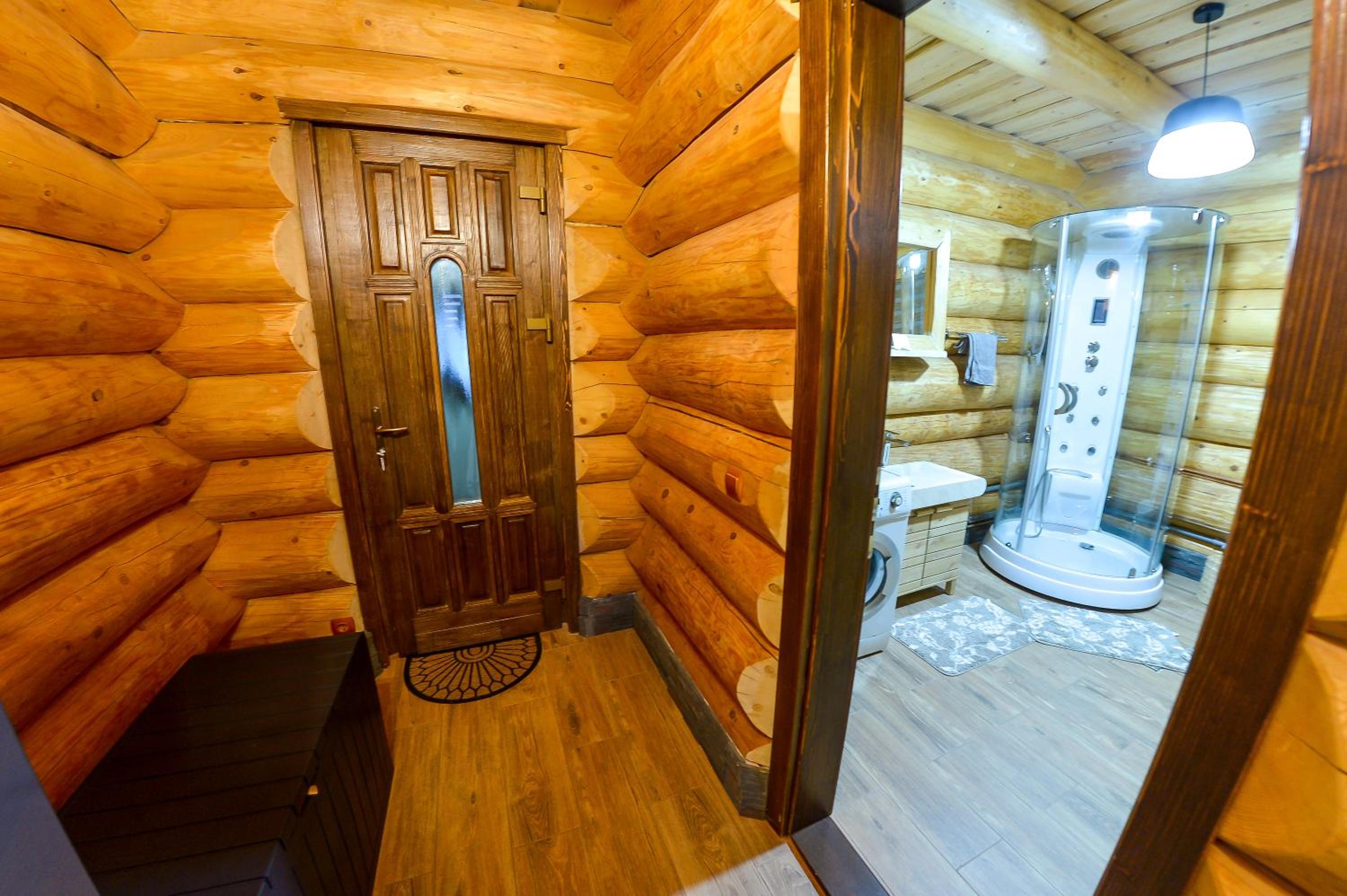 Five-Bedroom House - Photo 13