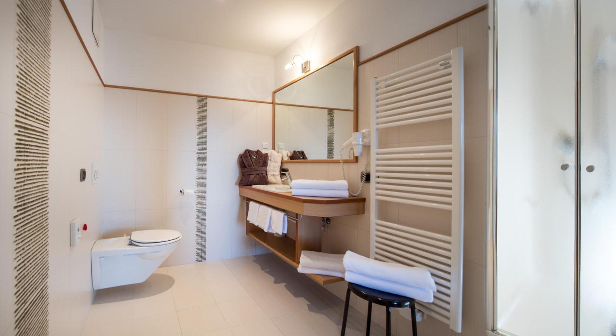 Economy Double Room photo 2