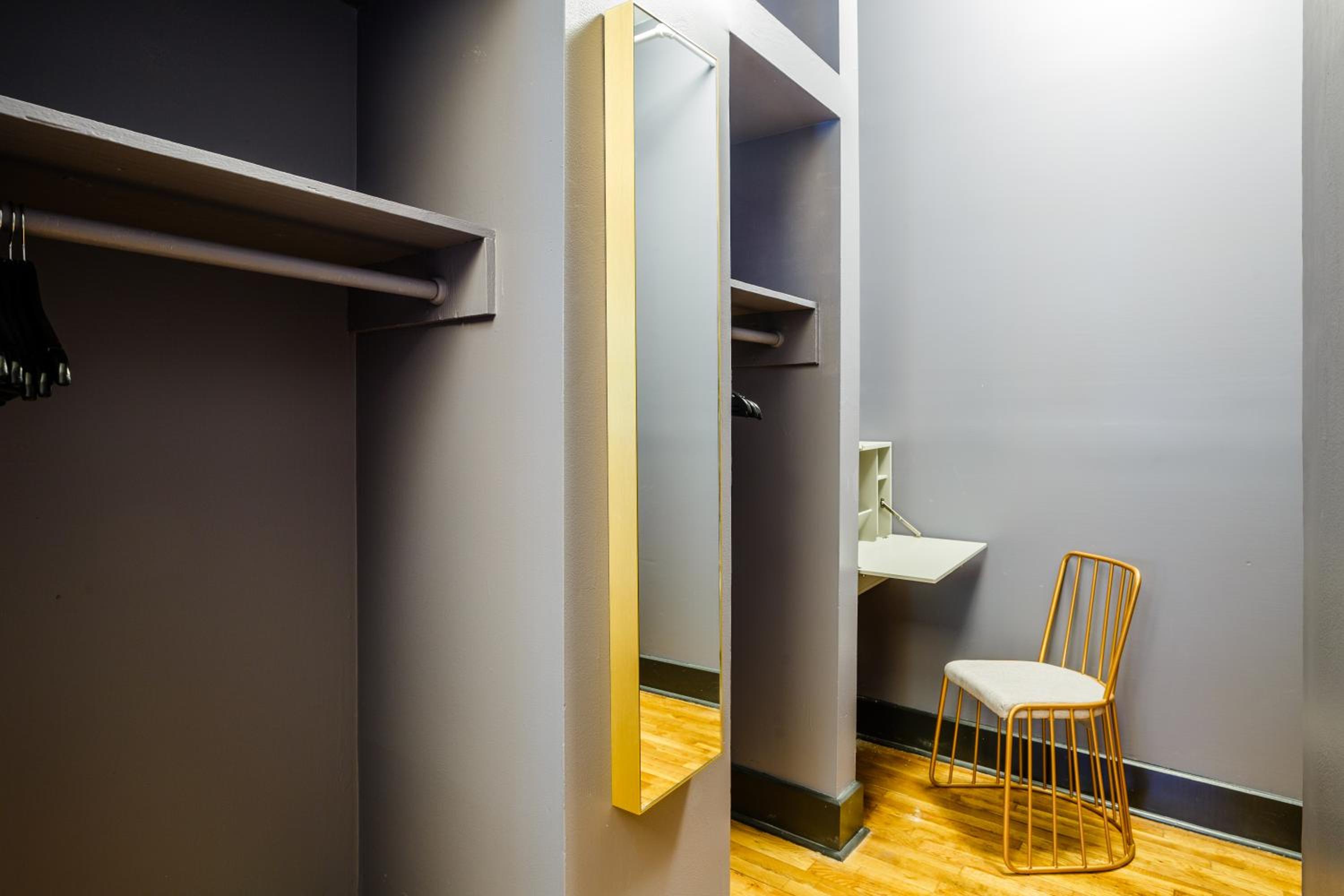 Double Room with Shared Bathroom photo 3