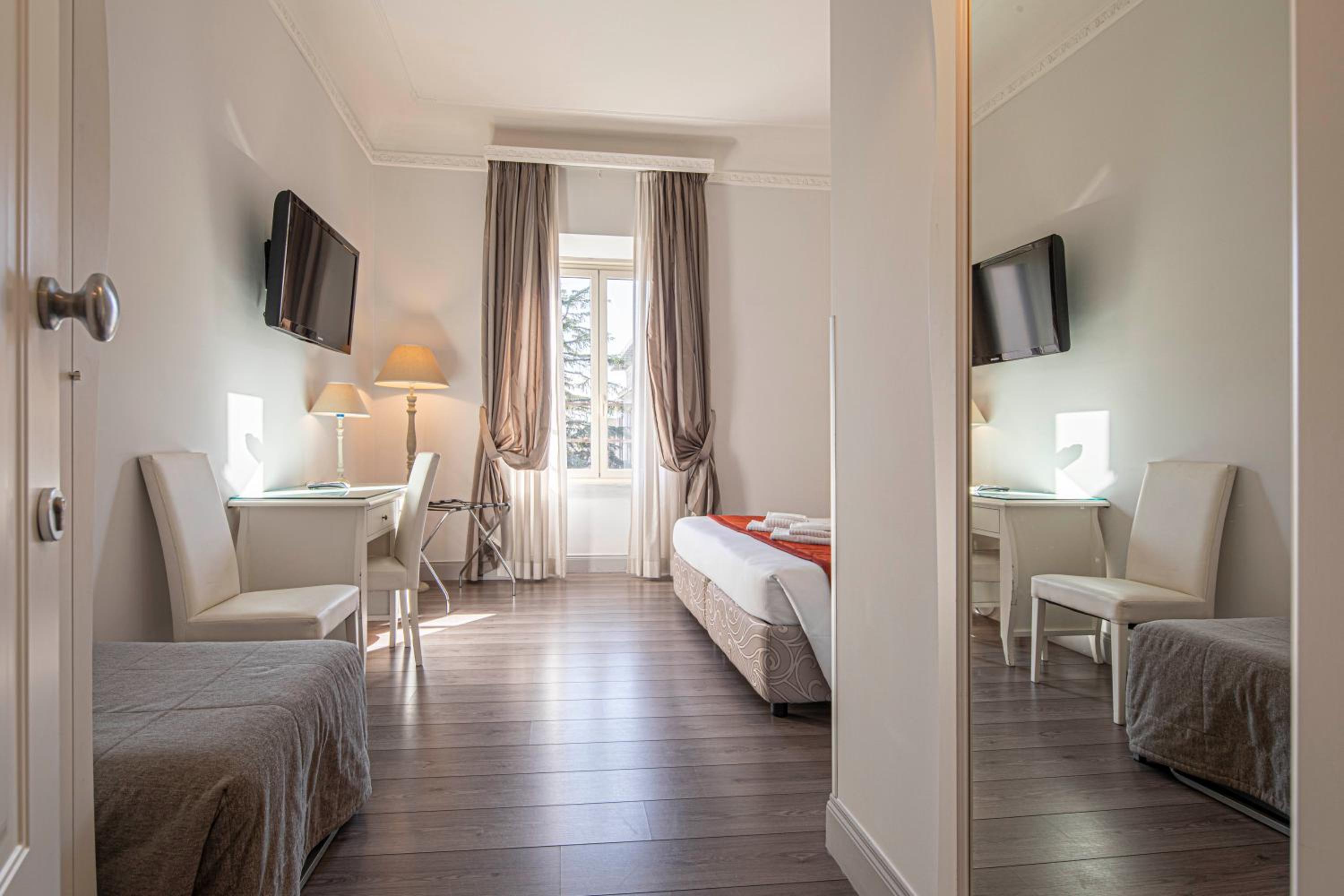 Triple Room photo 3