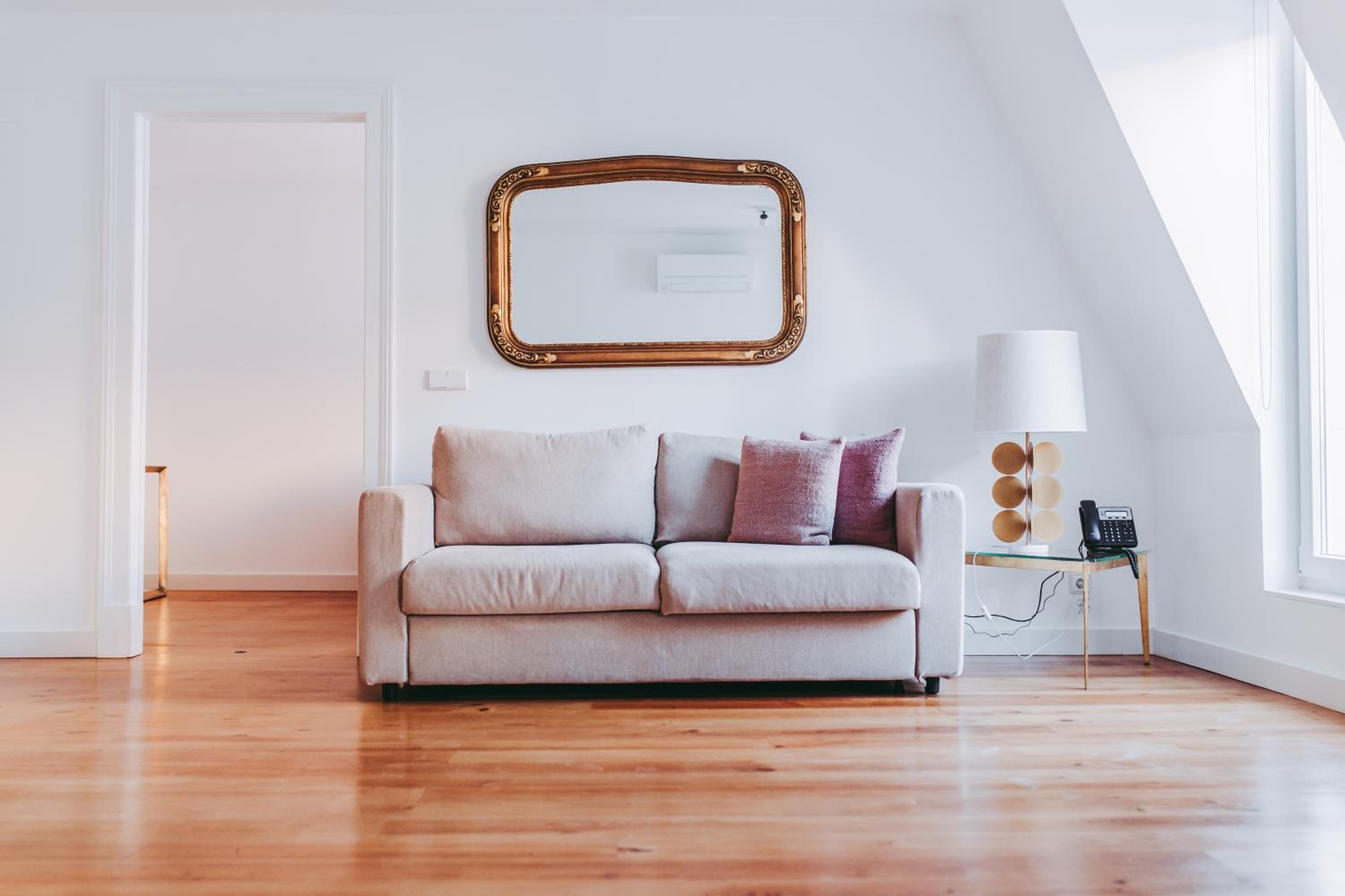Superior One-Bedroom Apartment - Photo 30