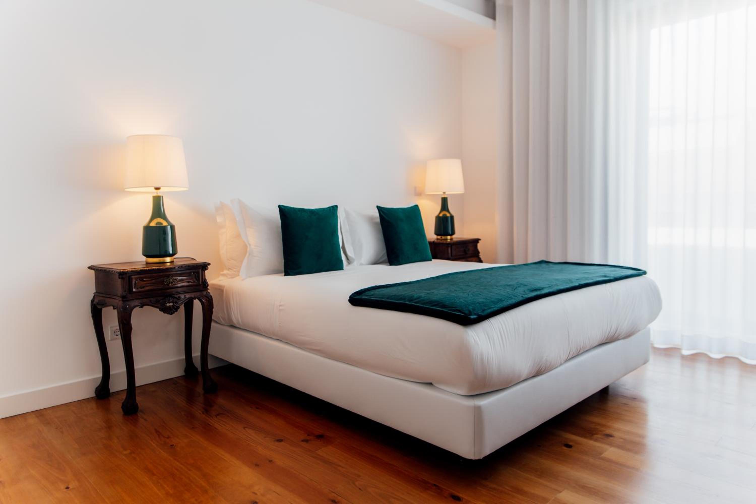 Superior Two-Bedroom Apartment with Balcony and Garden View - Photo 31