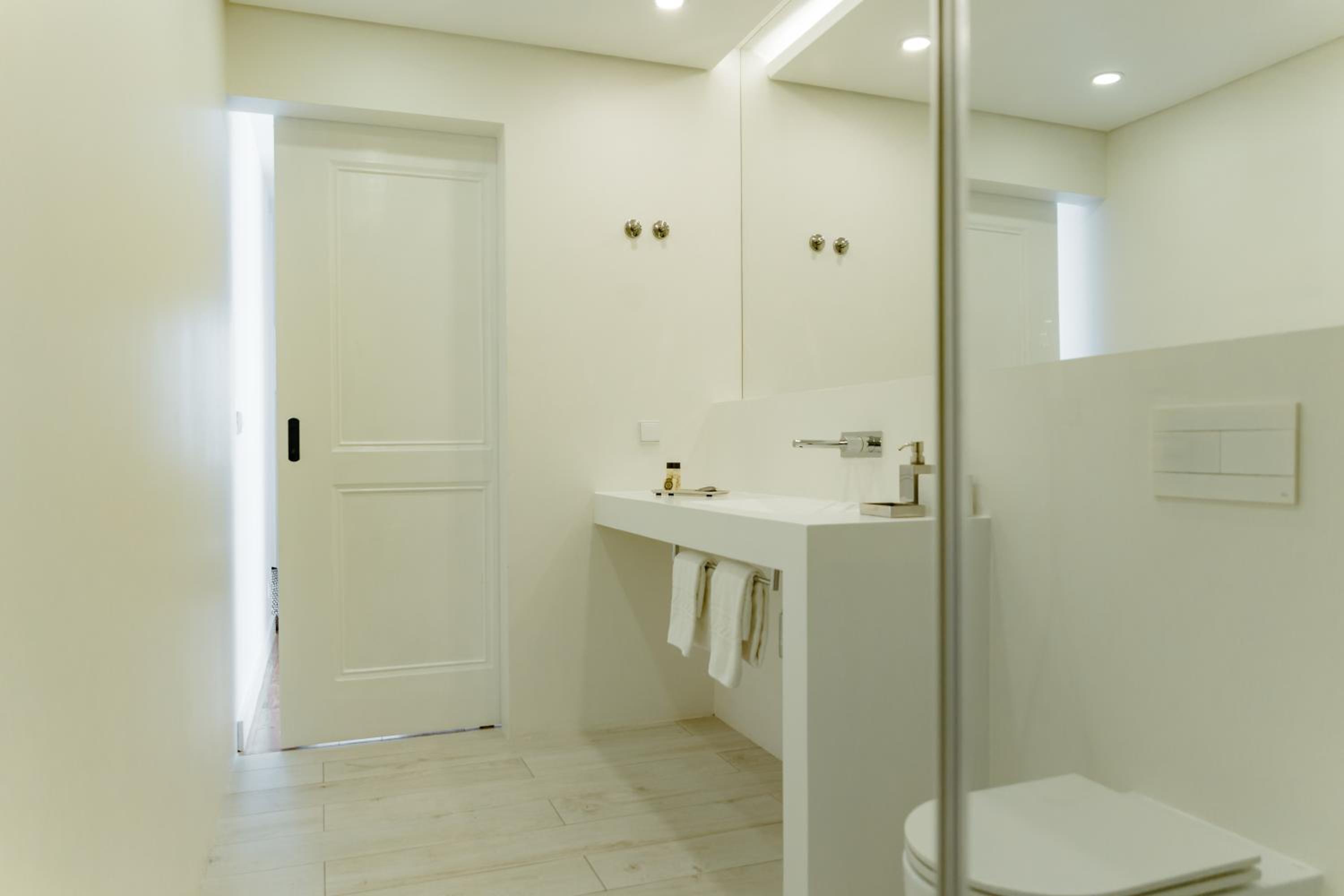 Deluxe Penthouse with Terrace - Photo 12