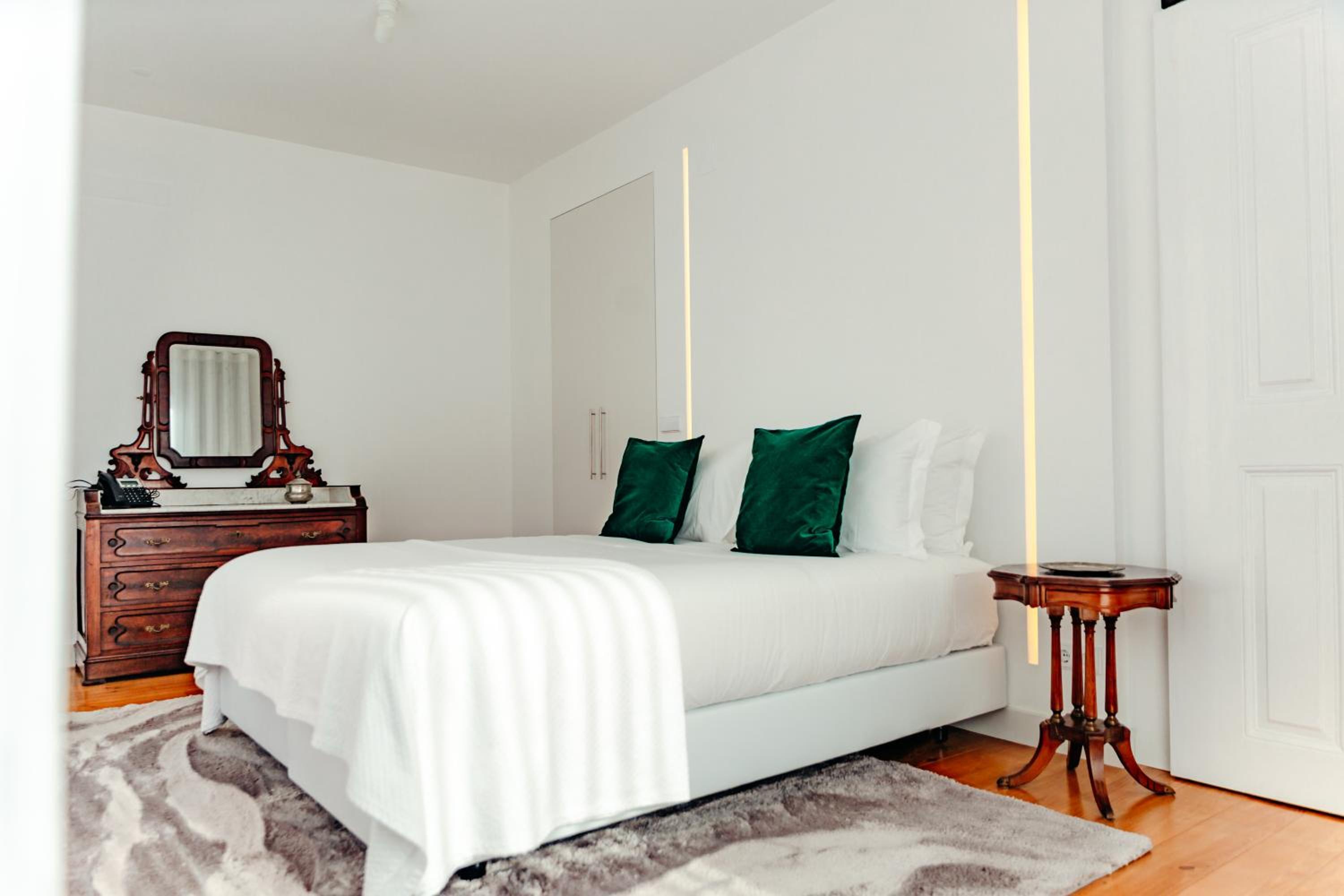 Deluxe Penthouse with Terrace - Photo 8