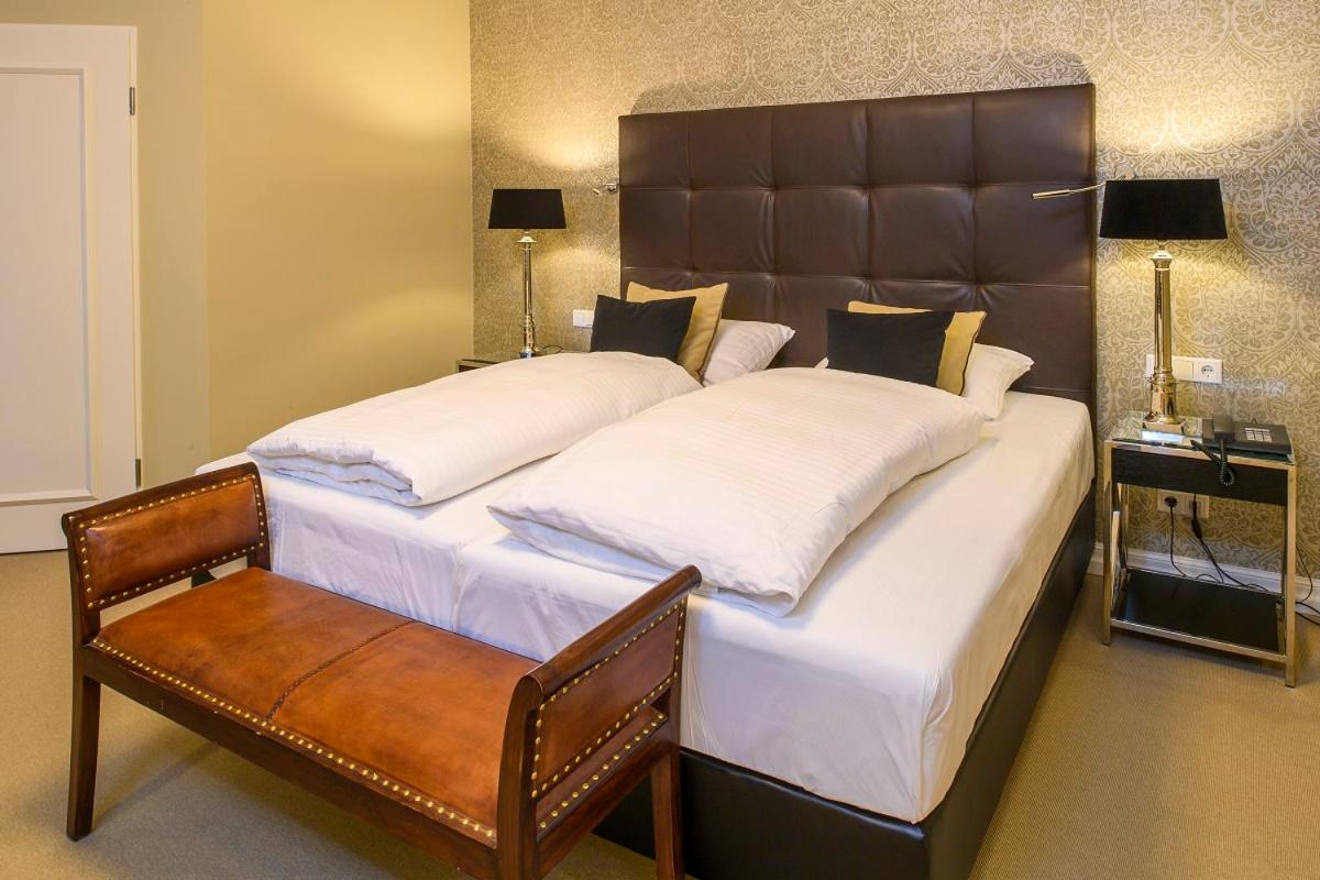 Double Room - Photo 8