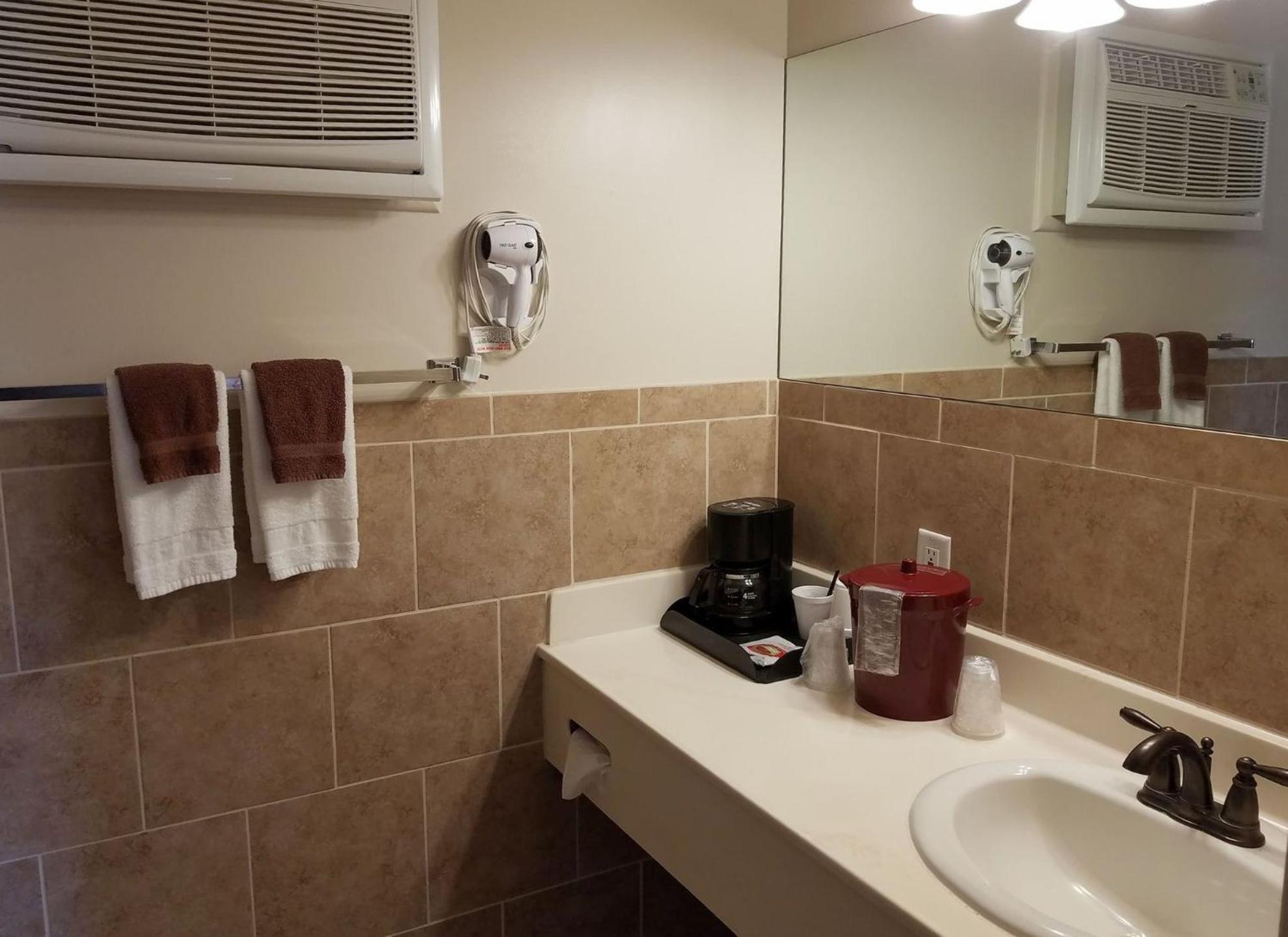 Deluxe Double Room with Bath photo 3