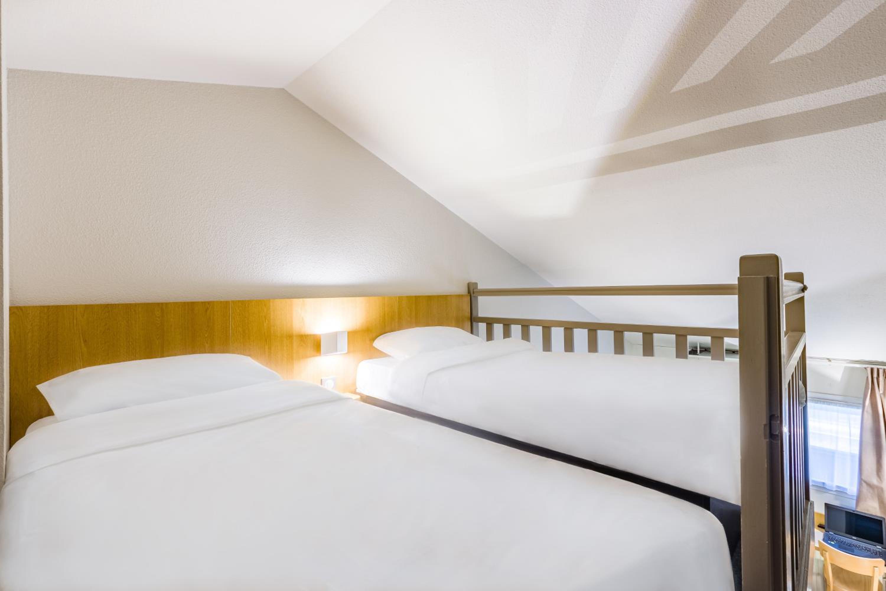 Quadruple Room - Photo 2
