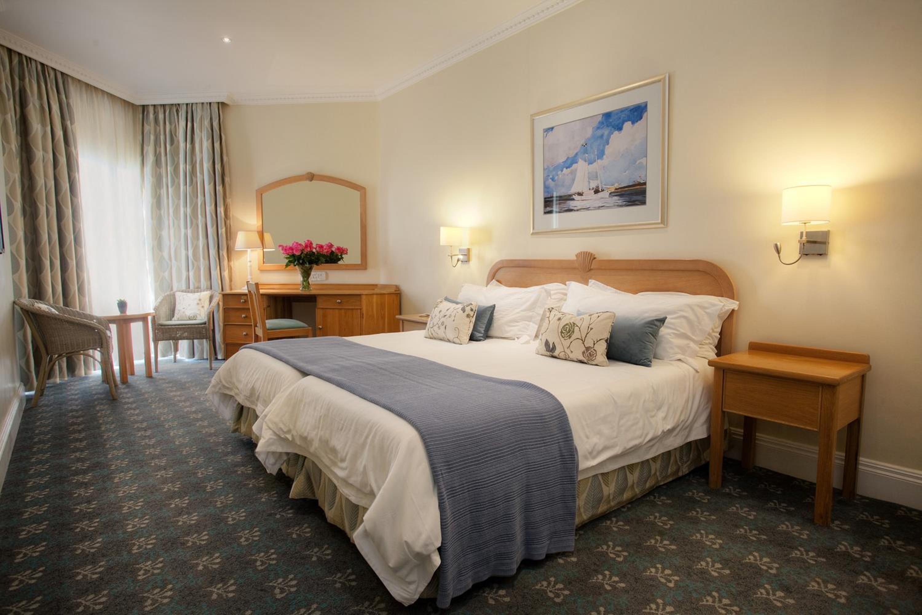 Twin Room with Partial Sea View