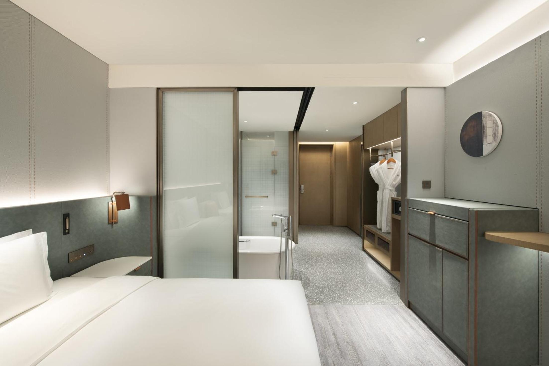 Standard King Room