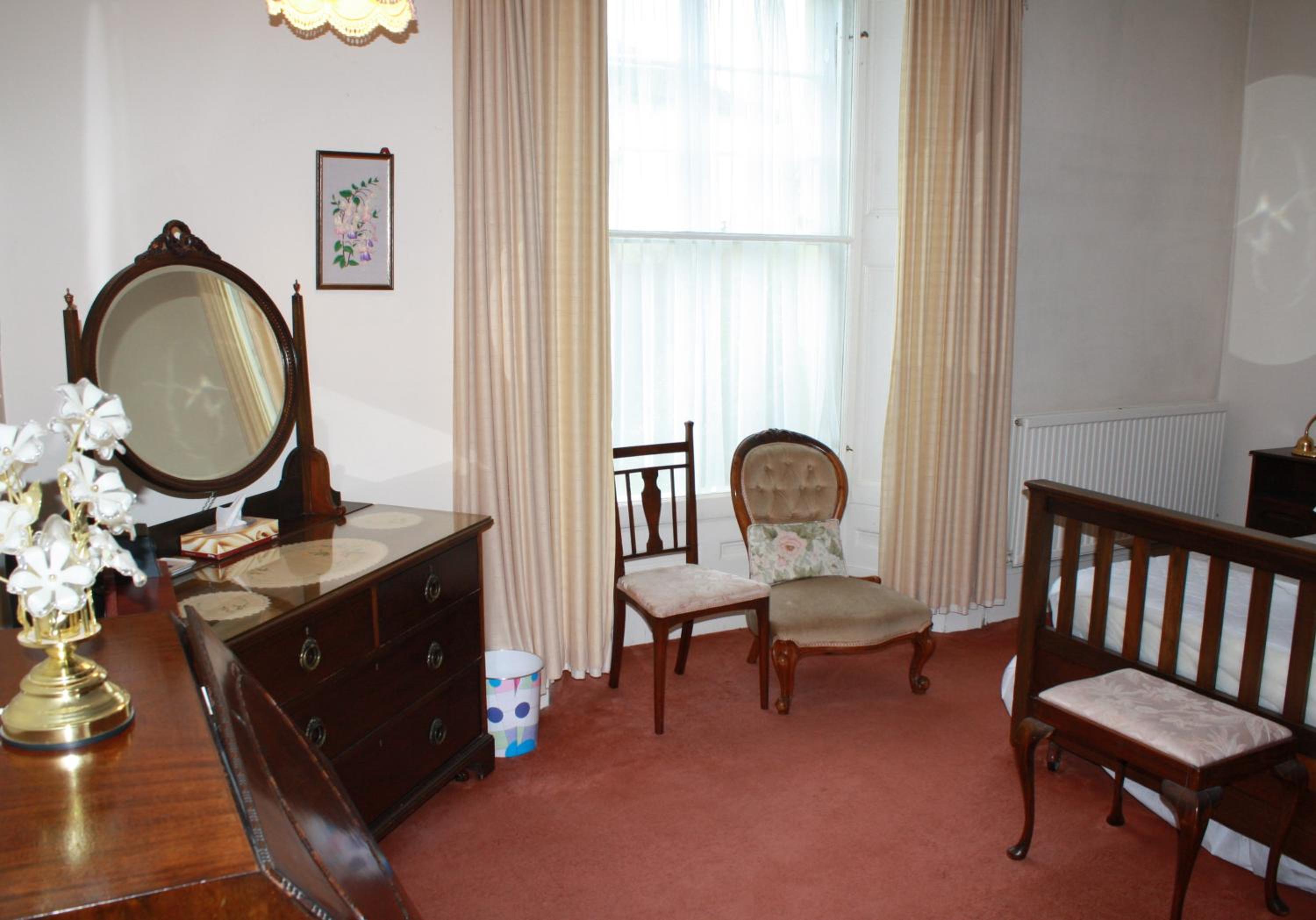 Three-Bedroom House photo 2