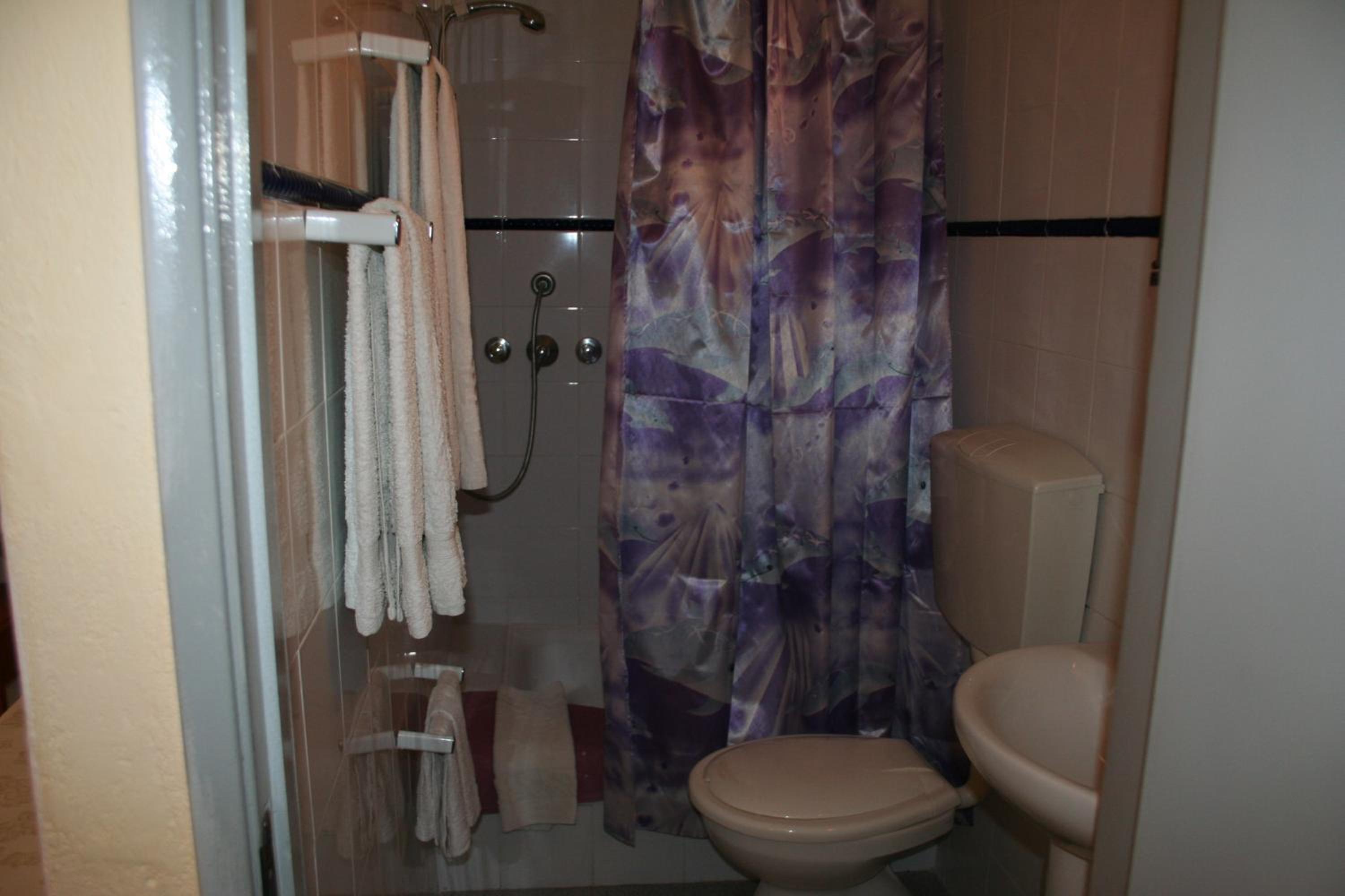 Triple Room with Bathroom - Photo 5