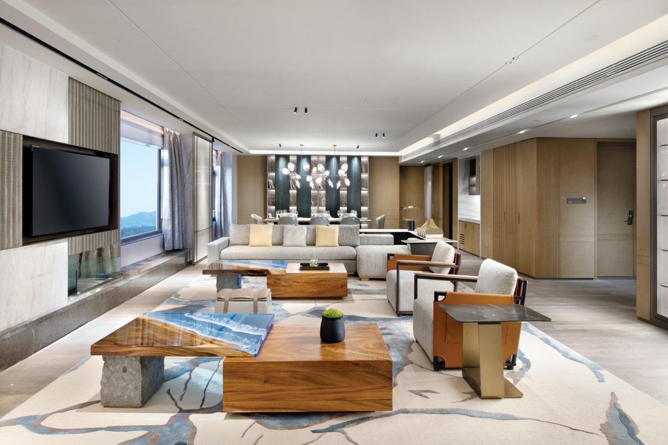 Presidential King Suite