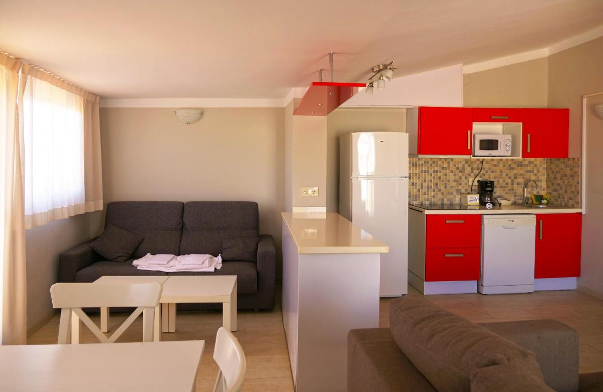 Three-Bedroom Apartment photo 1