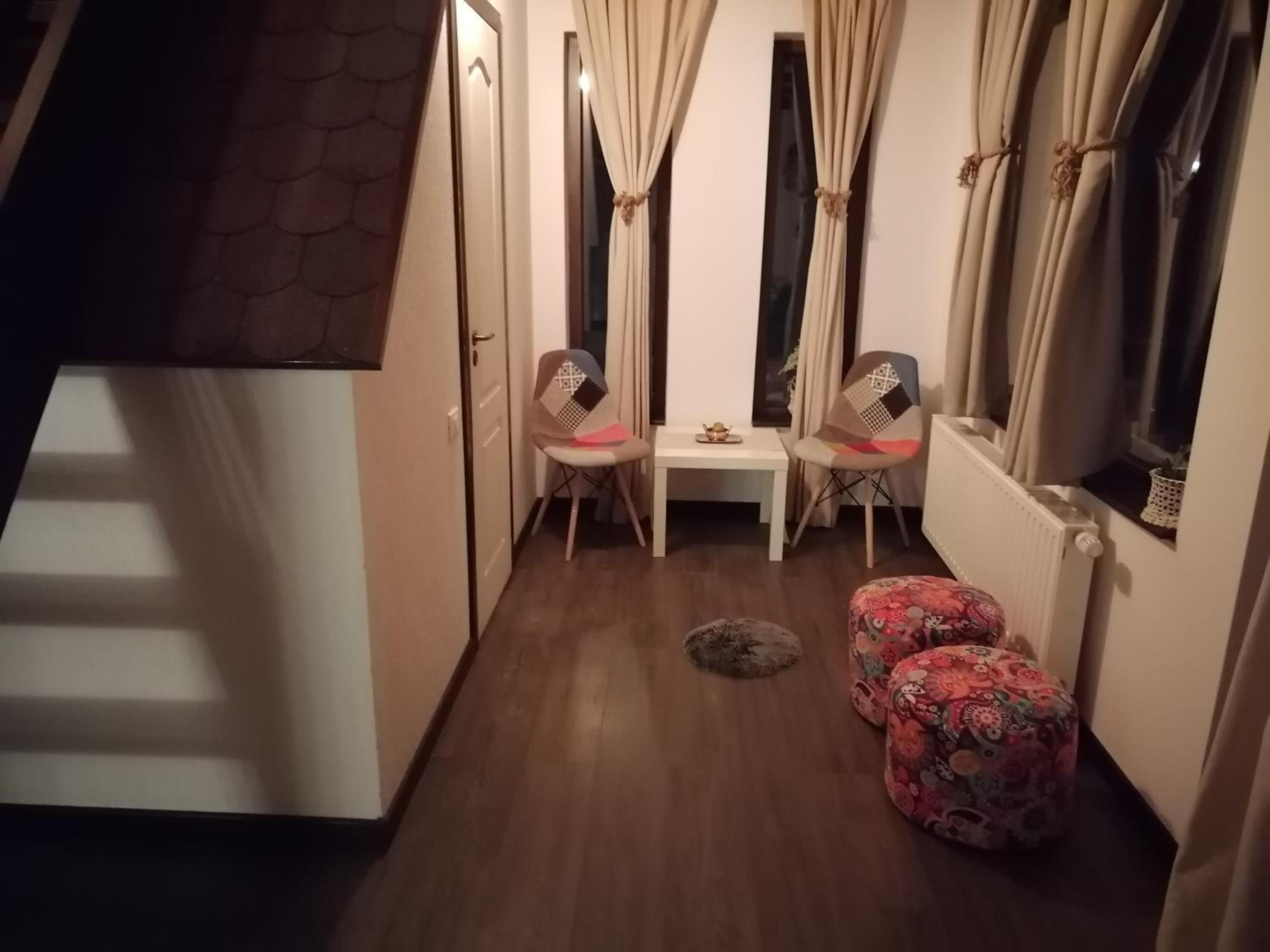 King Room with Balcony - Photo 3