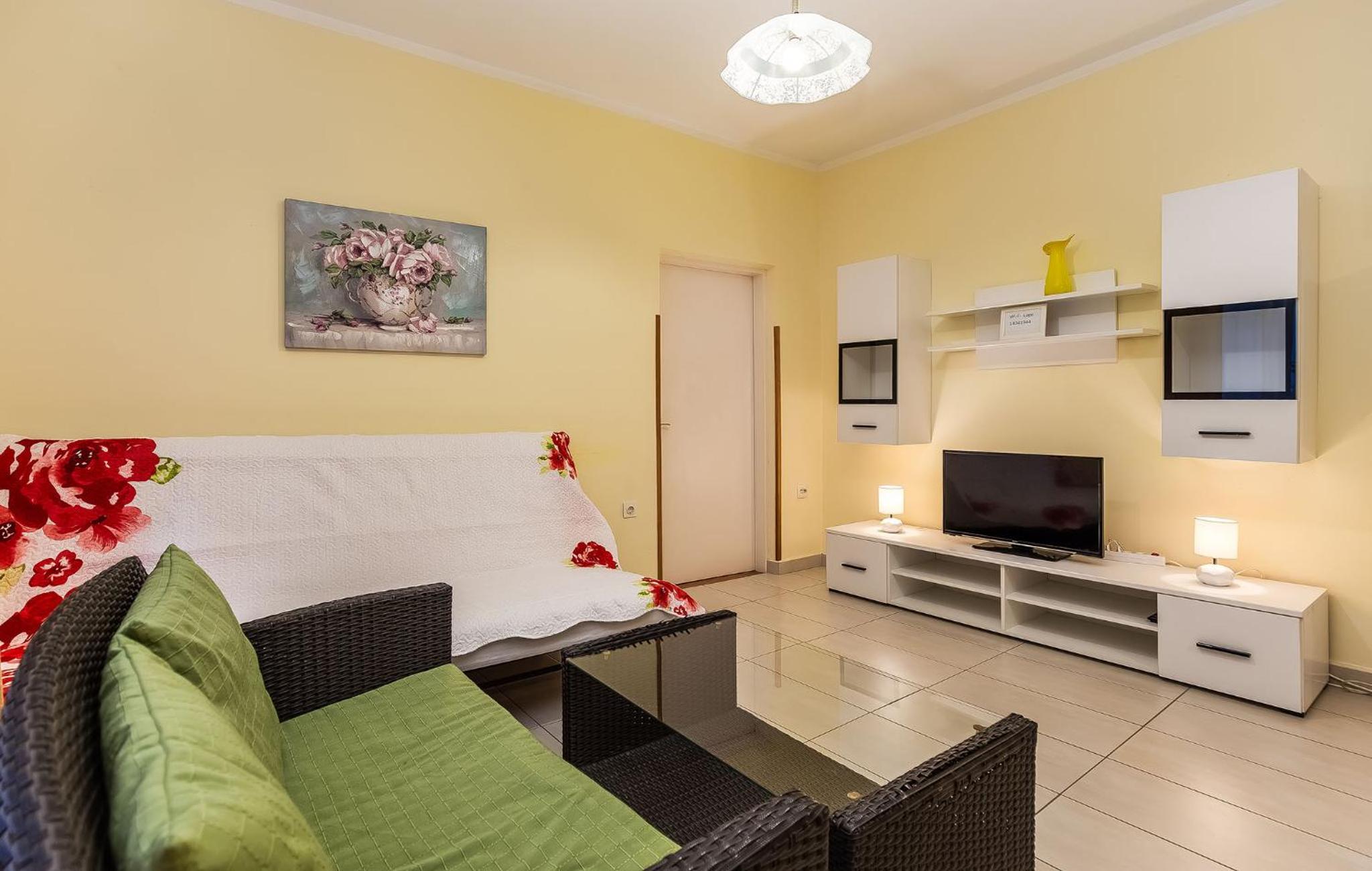 One-Bedroom Apartment - Photo 10
