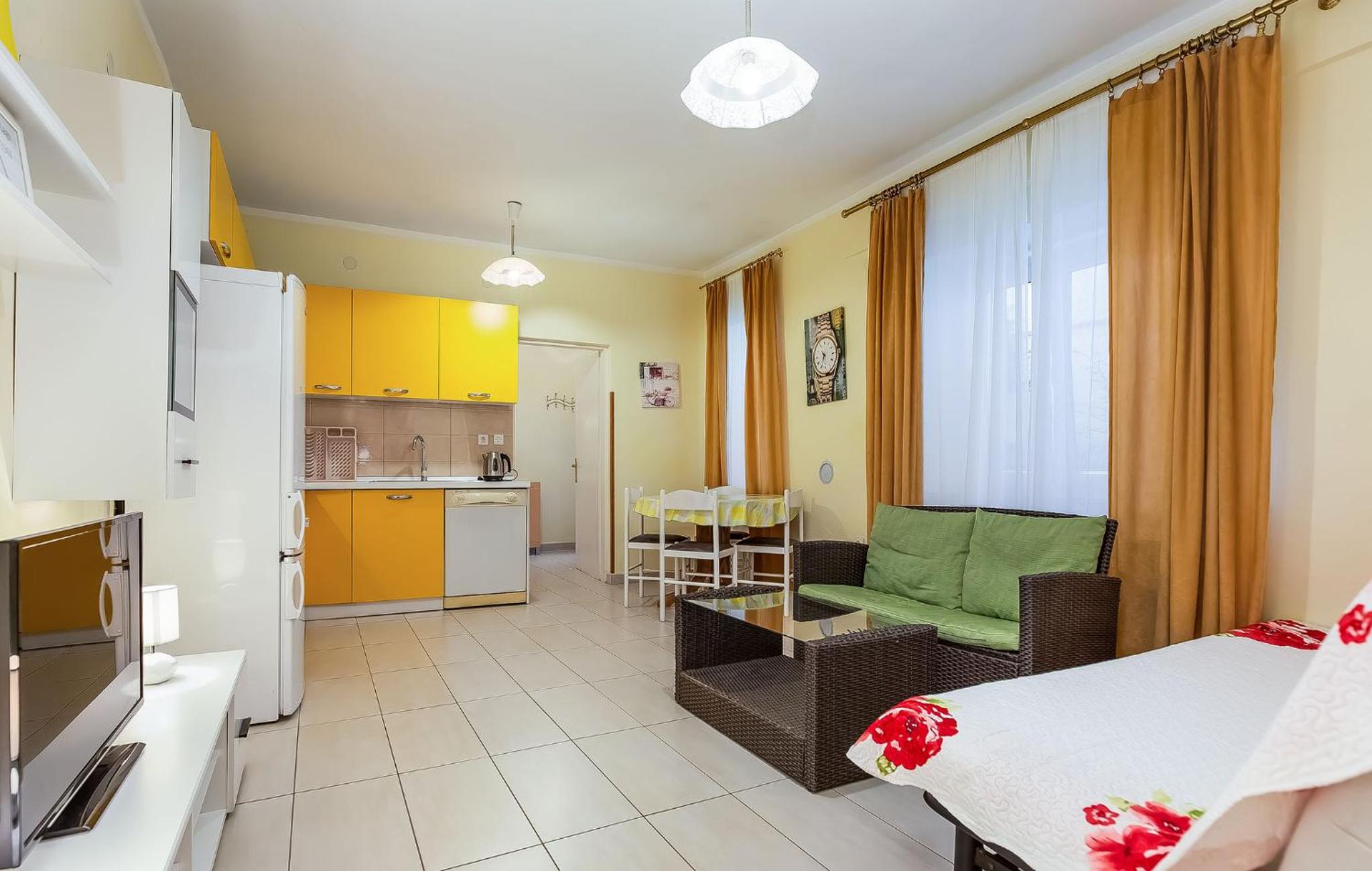 One-Bedroom Apartment - Photo 7