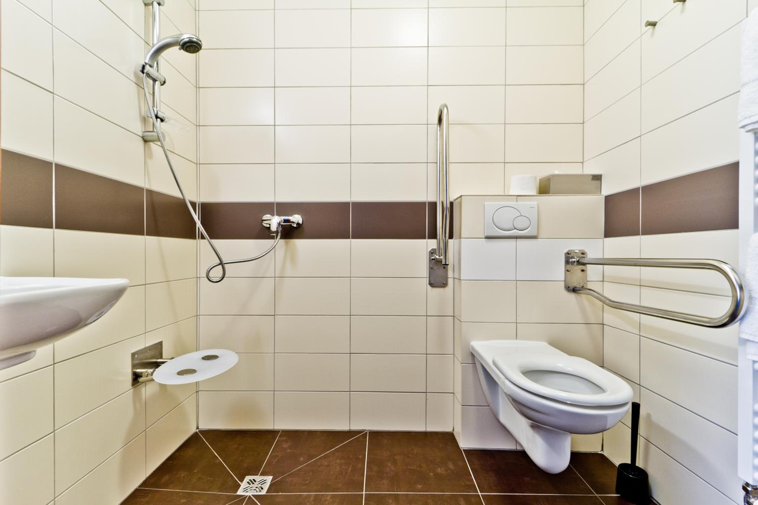 Double Room - Disability Access photo 2
