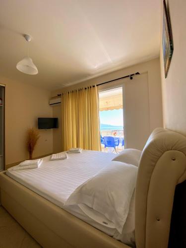 Studio Apartment with Sea View