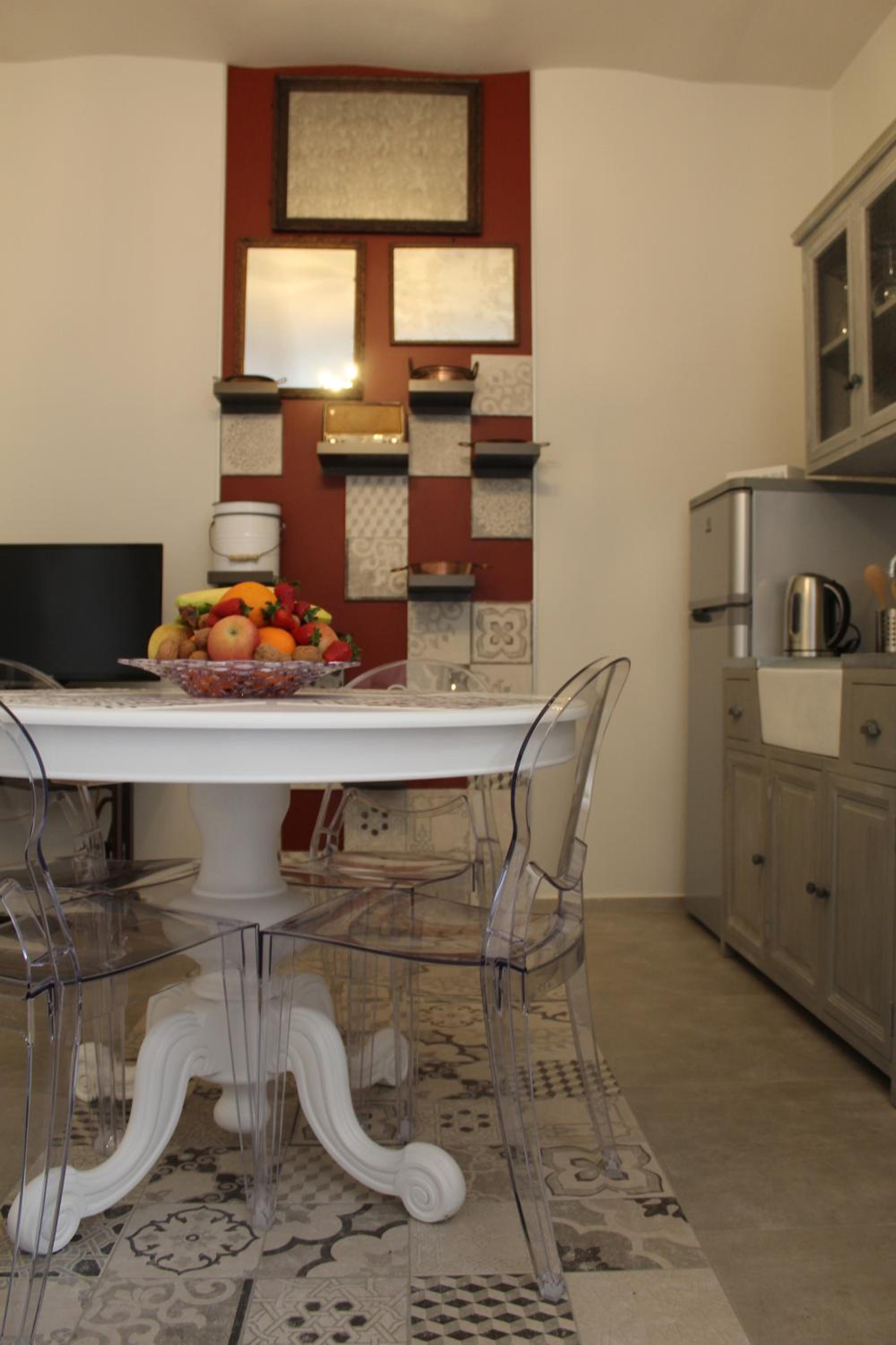 One-Bedroom House - Photo 46