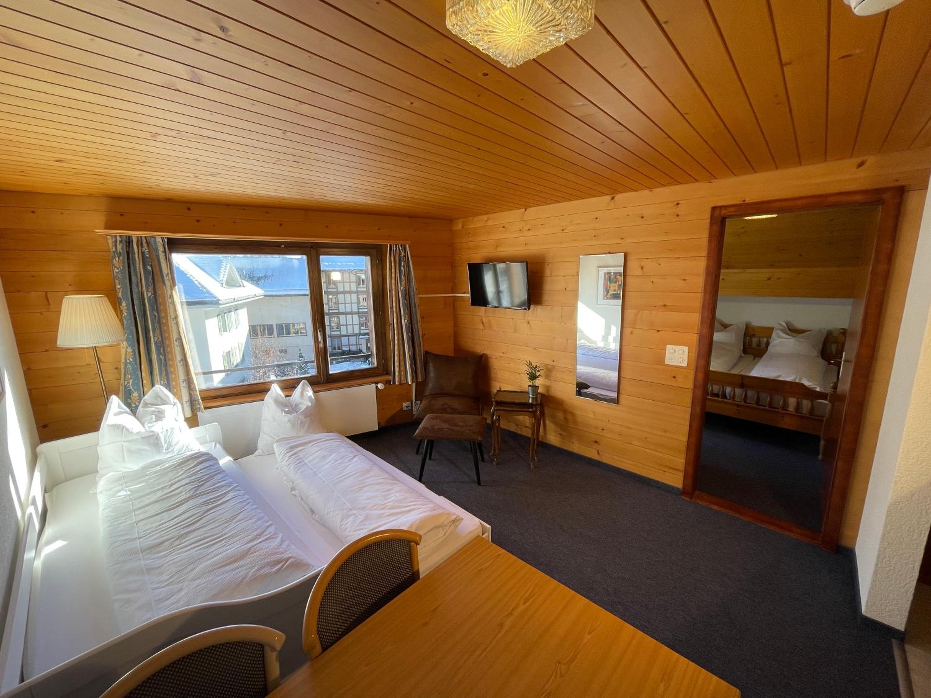 Family Suite - Photo 7