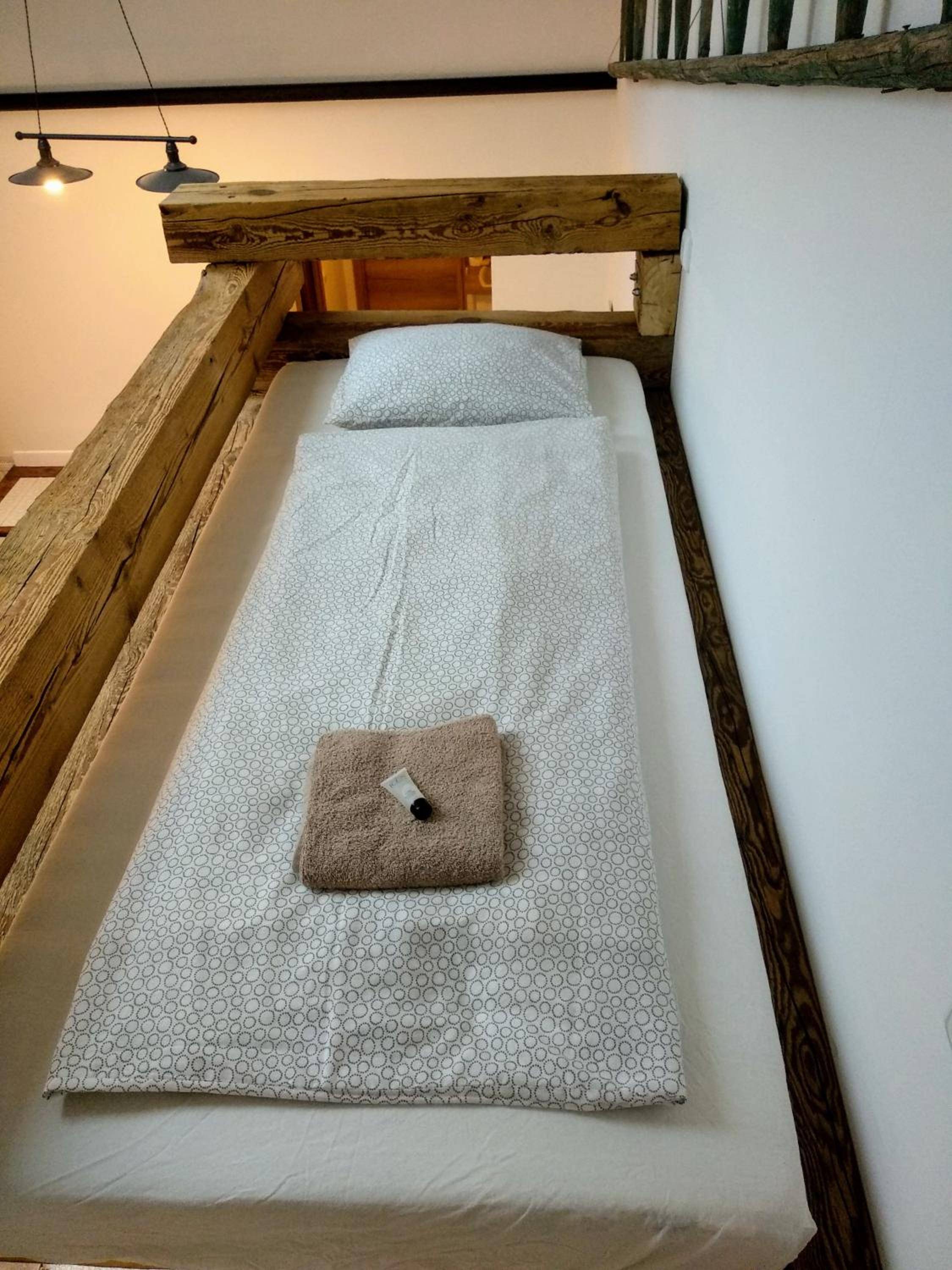 Studio Apartment - Photo 14