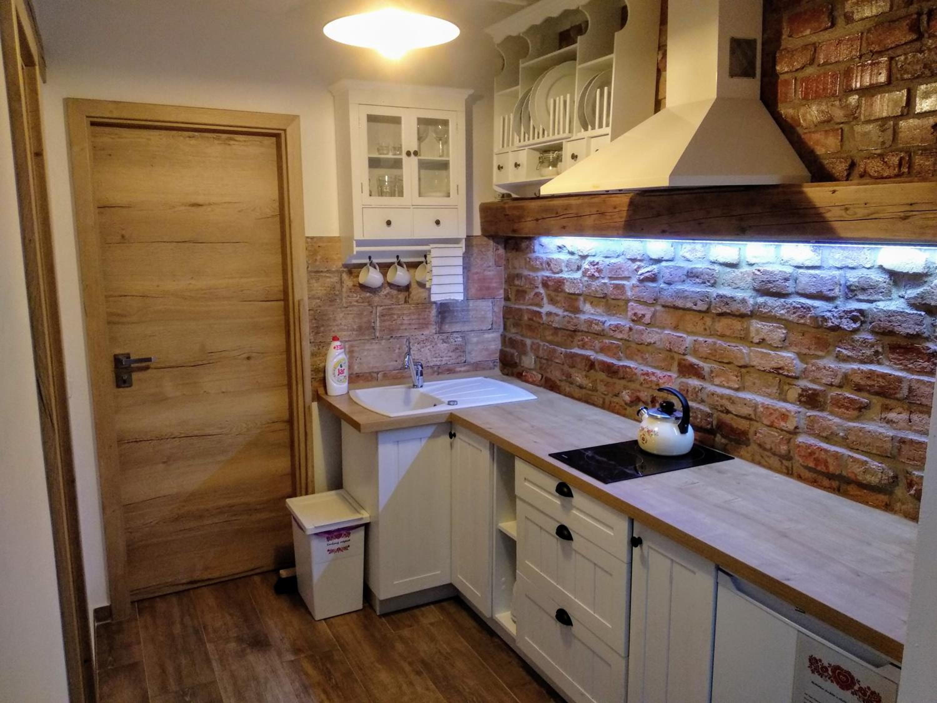 Studio Apartment - Photo 12
