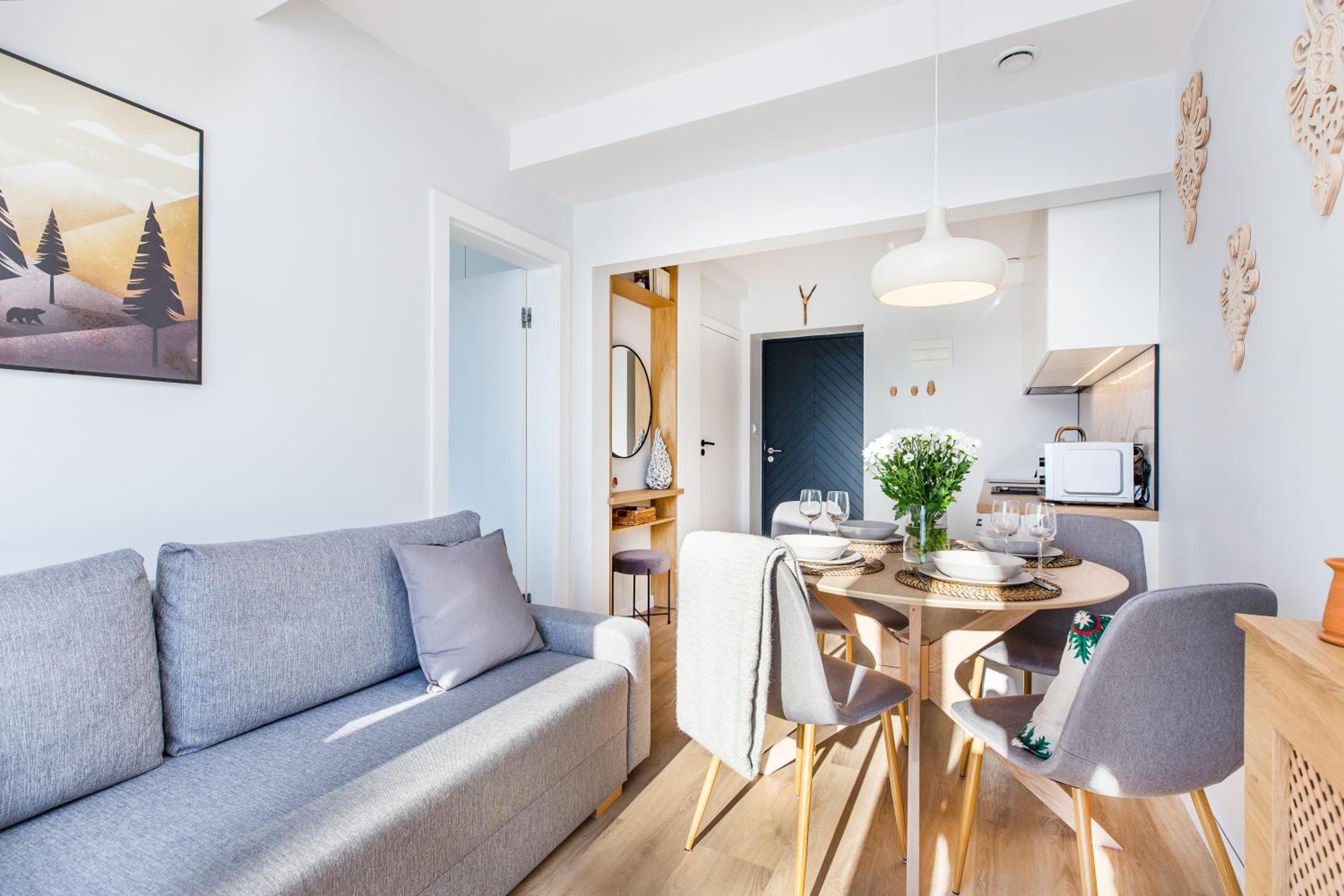 Apartment "White" with Garden and Mountain View