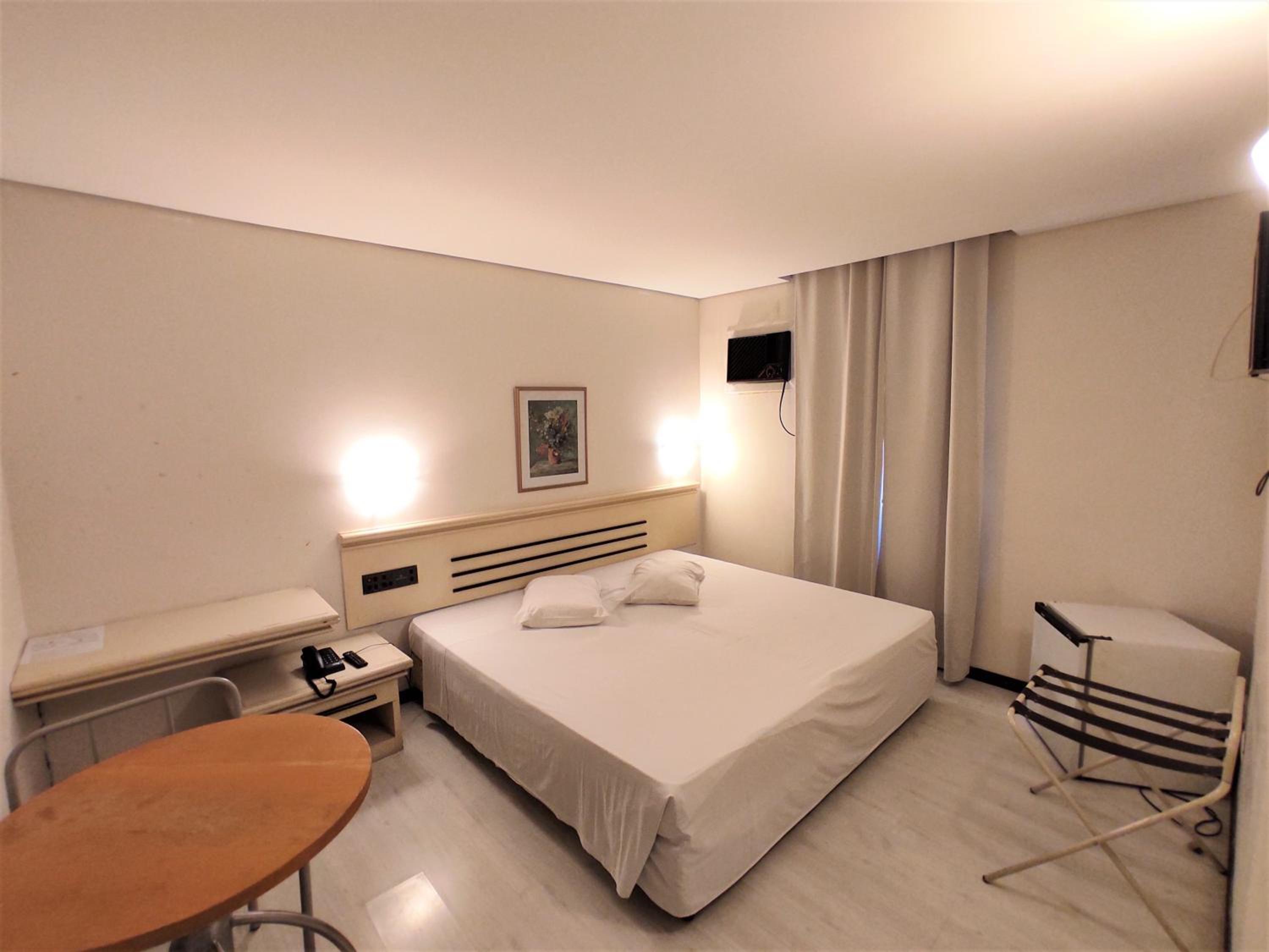 Standard Double Room - Photo 6