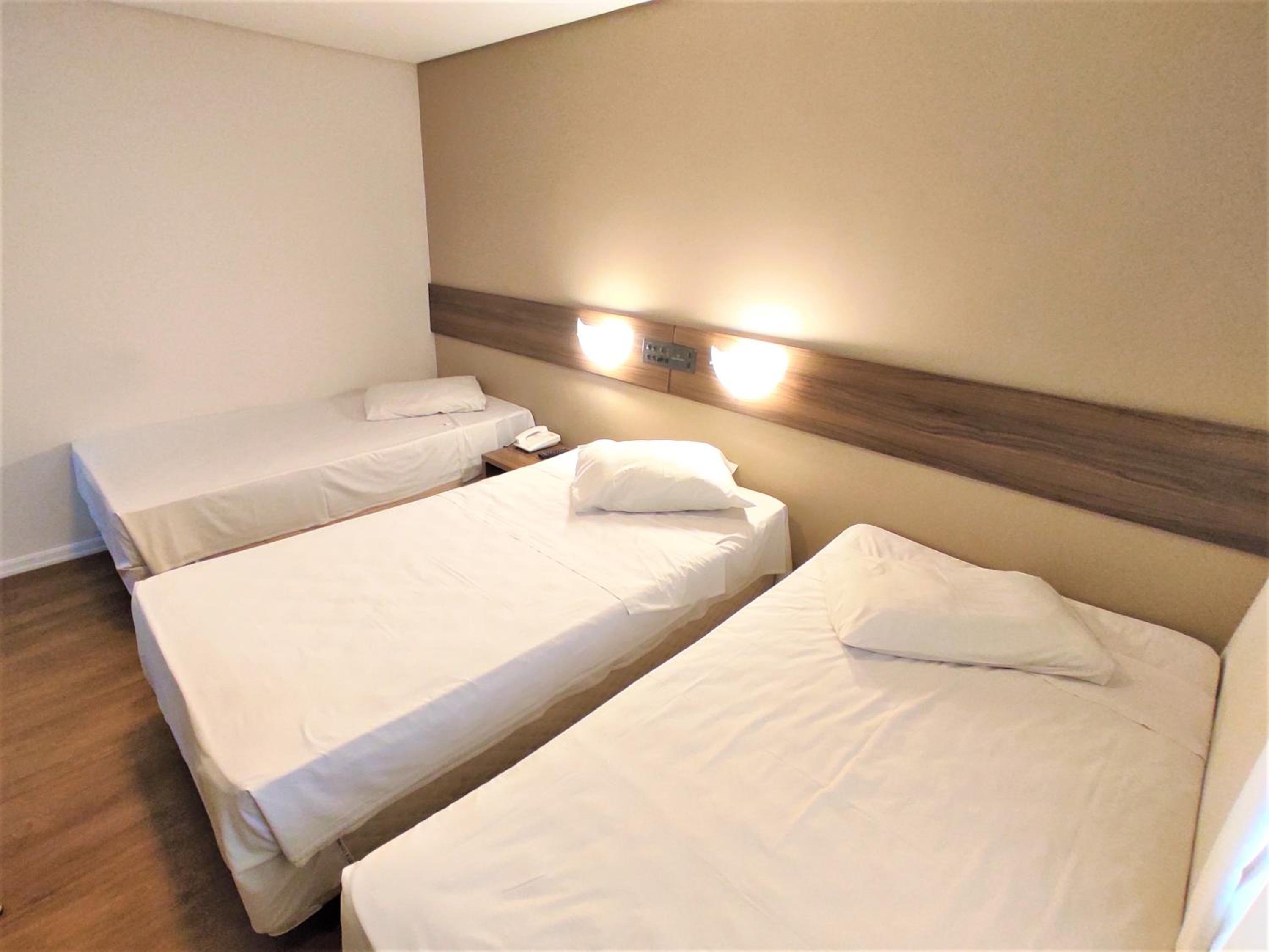 Standard Triple Room - Photo 8