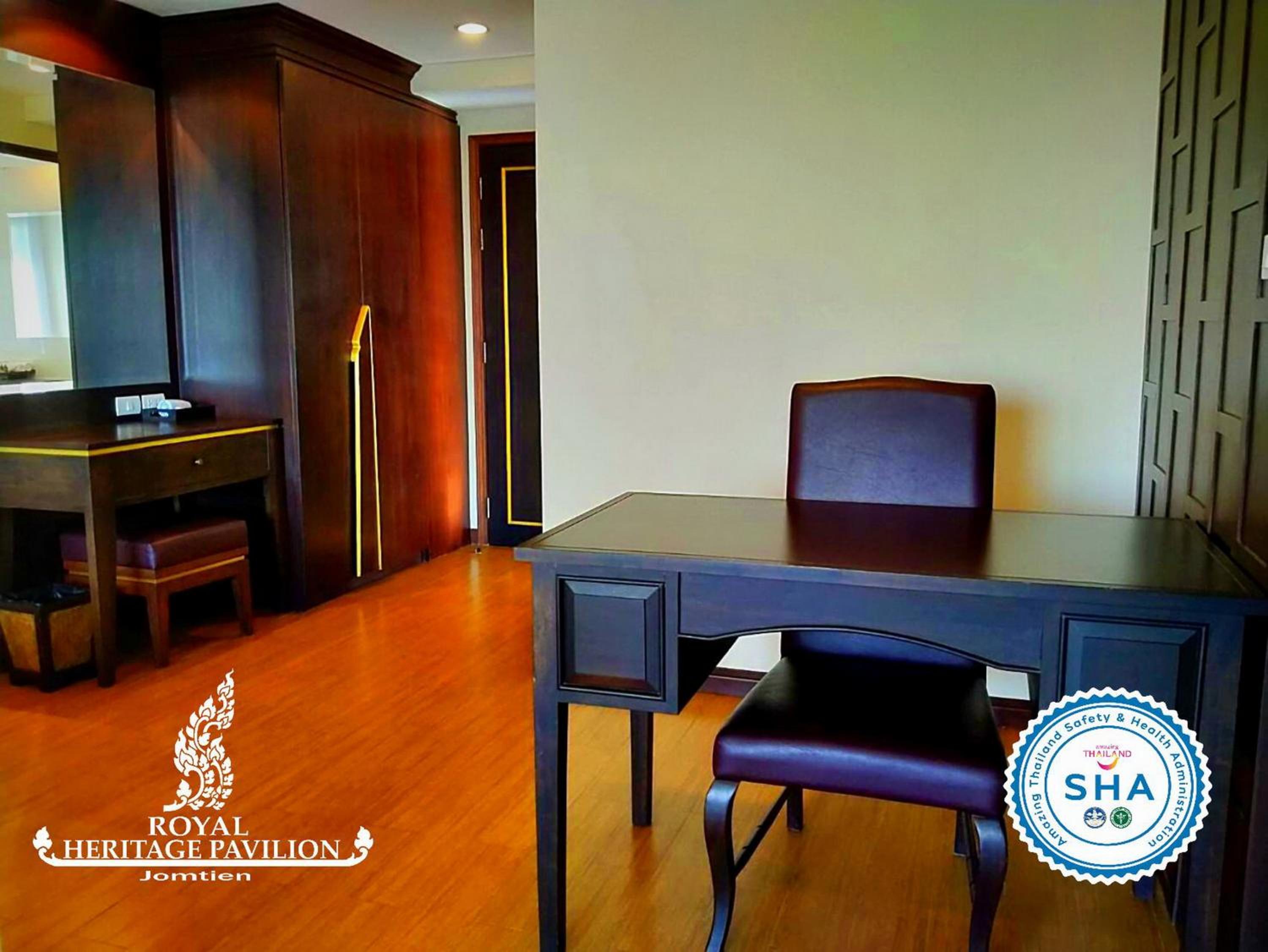 Beach Front Suite - Photo 11