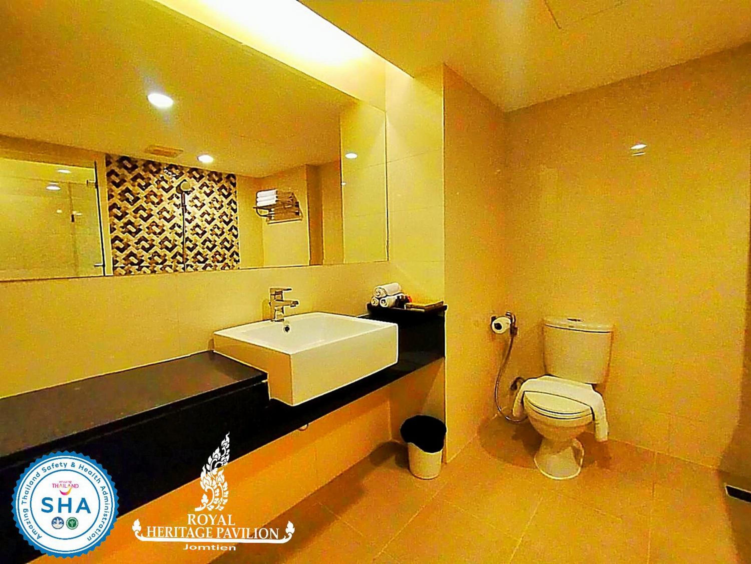 Grand Triple Suite - Photo 4