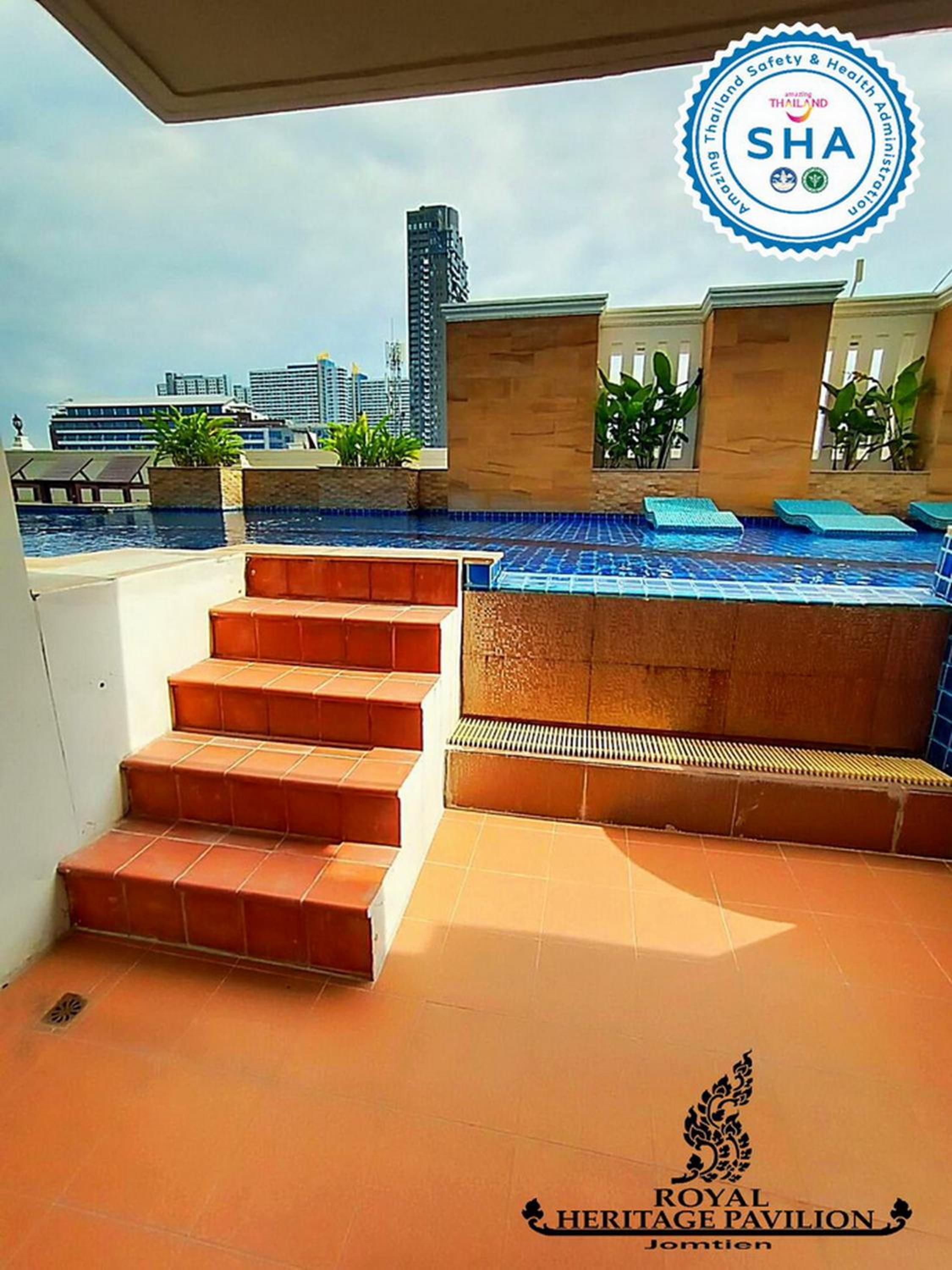 Luxury Suite with Pool Access  - Photo 16