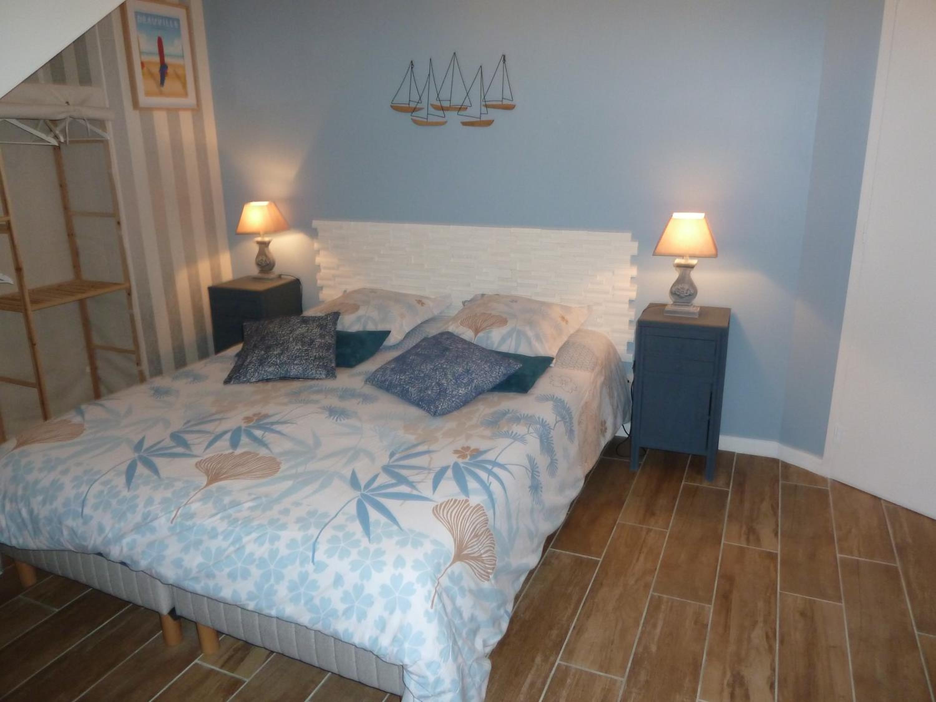 Double Room with Private Bathroom - Photo 4