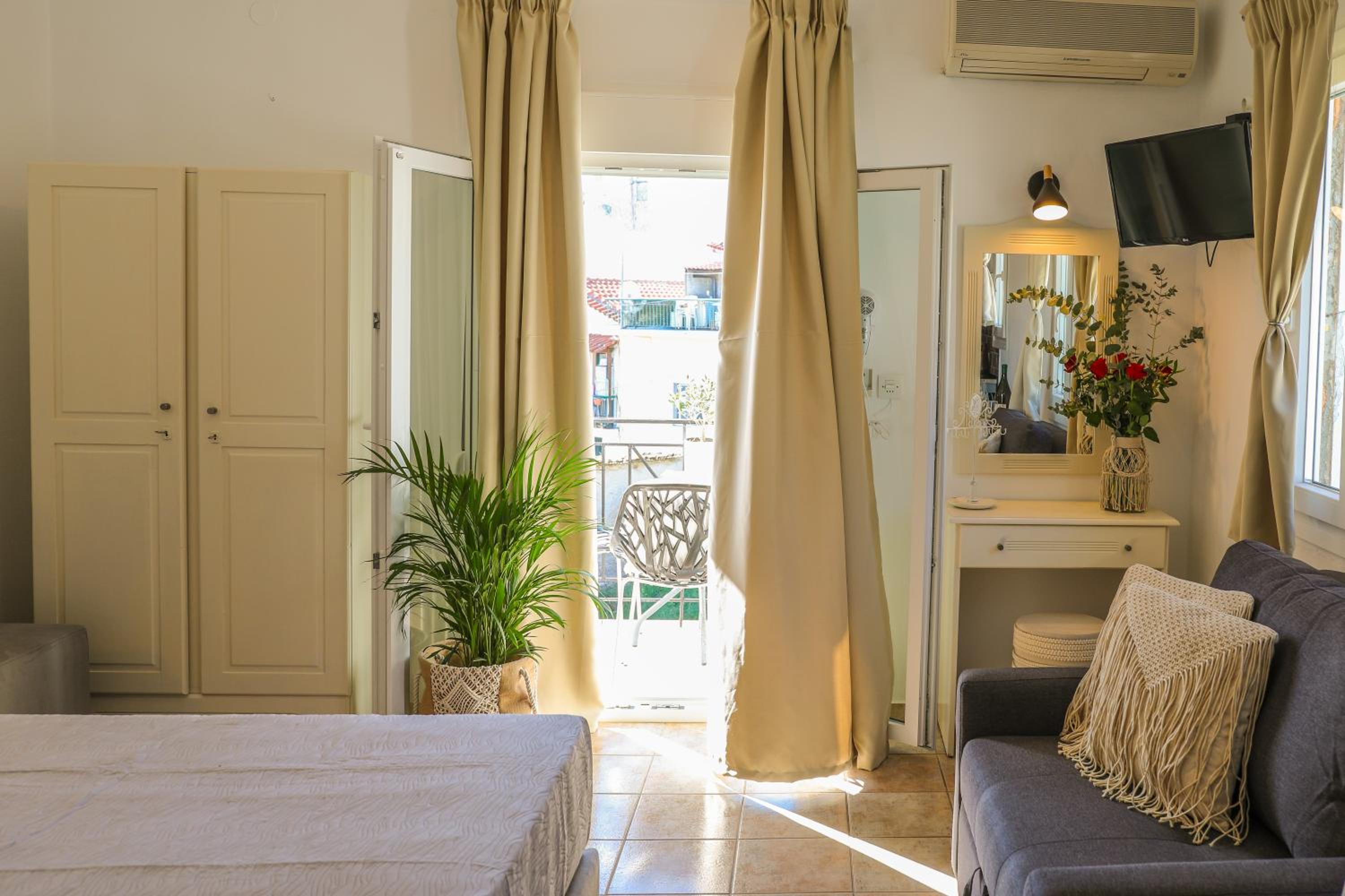 Comfort Triple Room - Photo 1