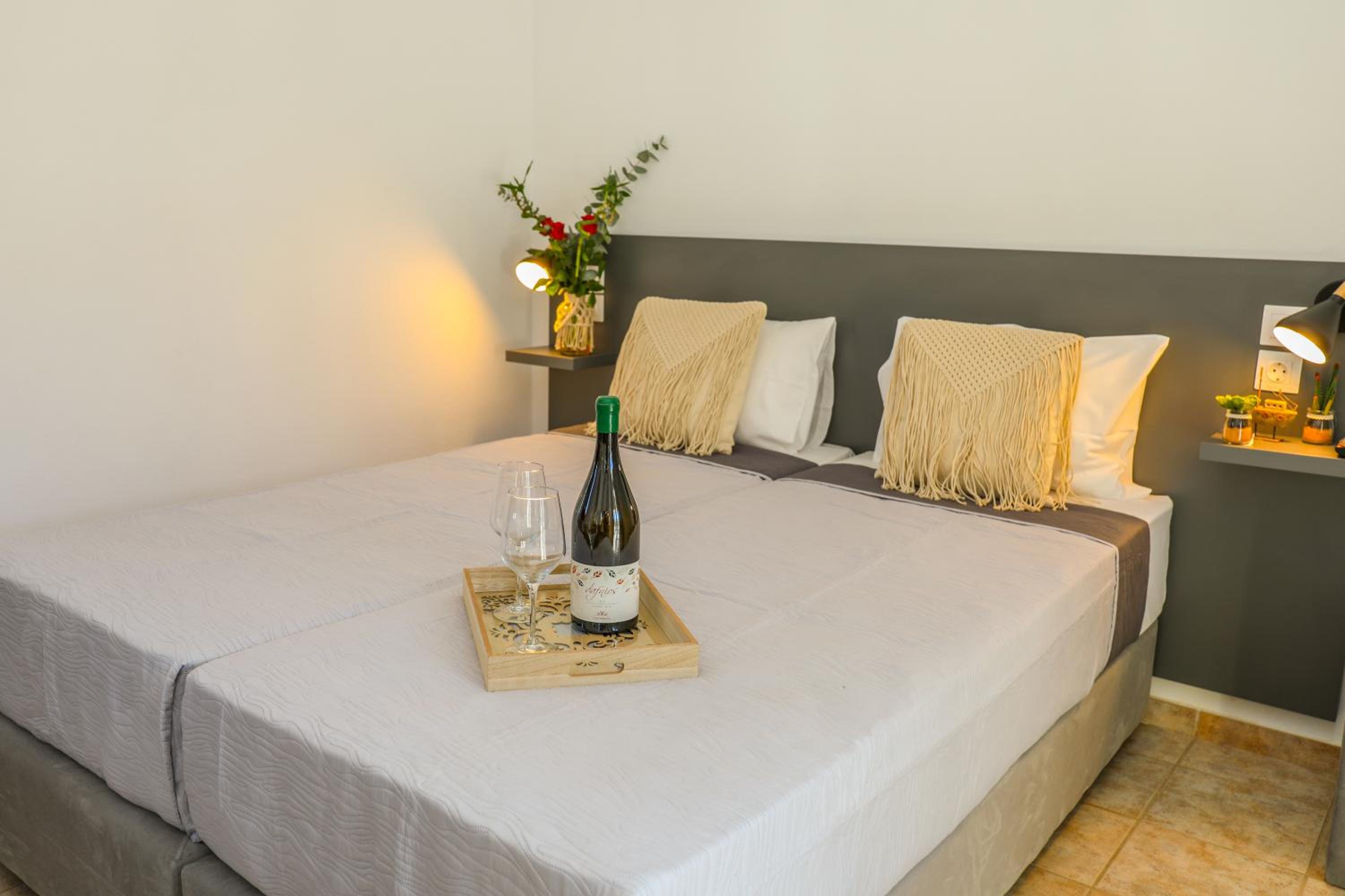 Standard Double Room - Photo 1