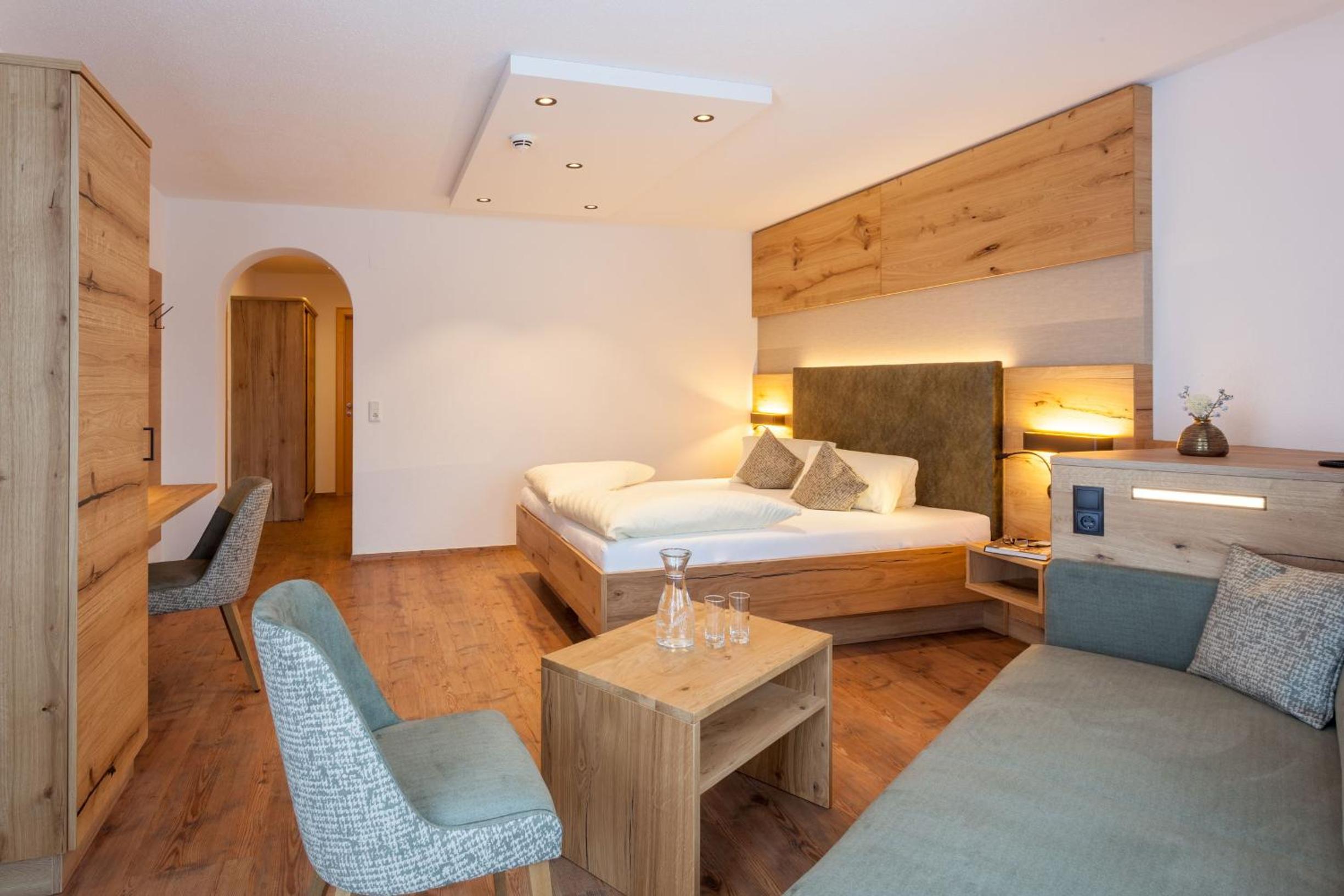Deluxe Double Room - Photo 3
